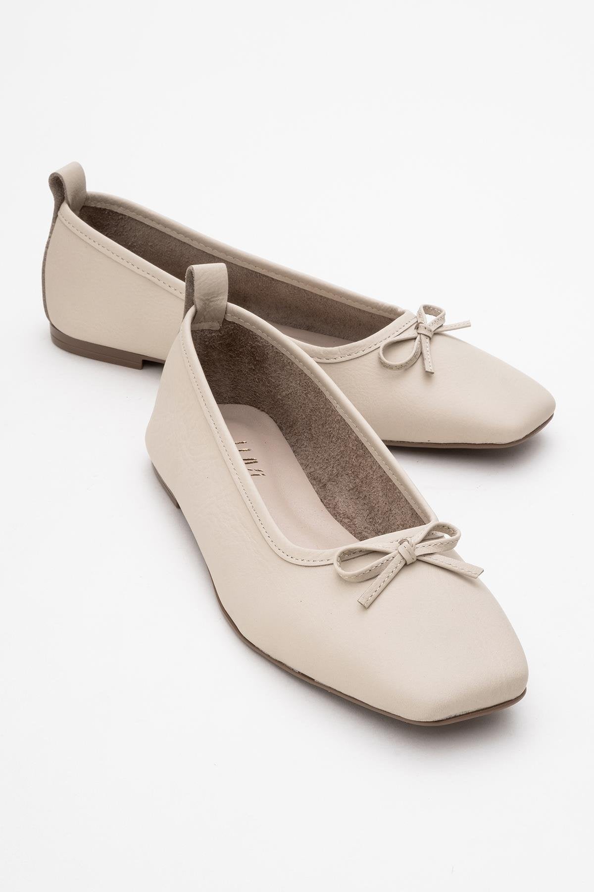 Sosa - Light Beige Leather Ballet Flats – front three-quarter view showing bow, leather, Vowalisse