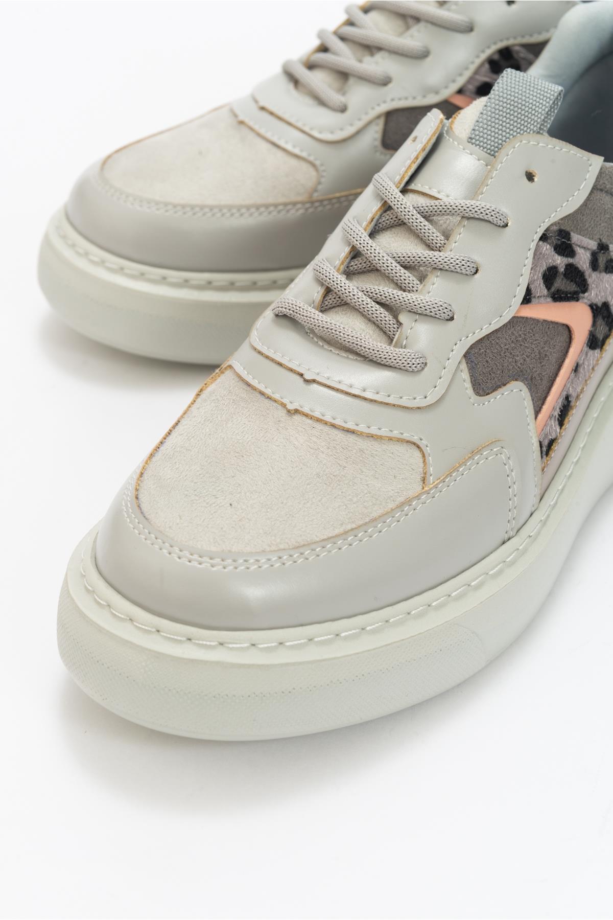 Ida - Grey Platform Sneakers – heel view showing leather, Vowalisse