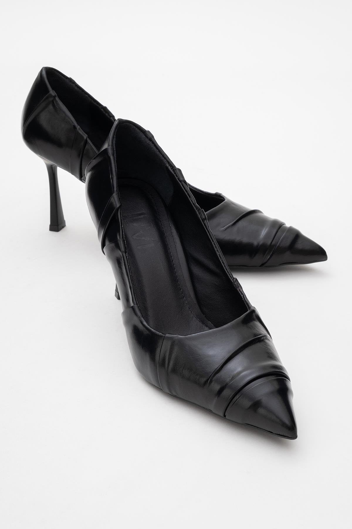 Anly - Black Slim Heel Pump – front three-quarter view showing leather, black, Vowalisse