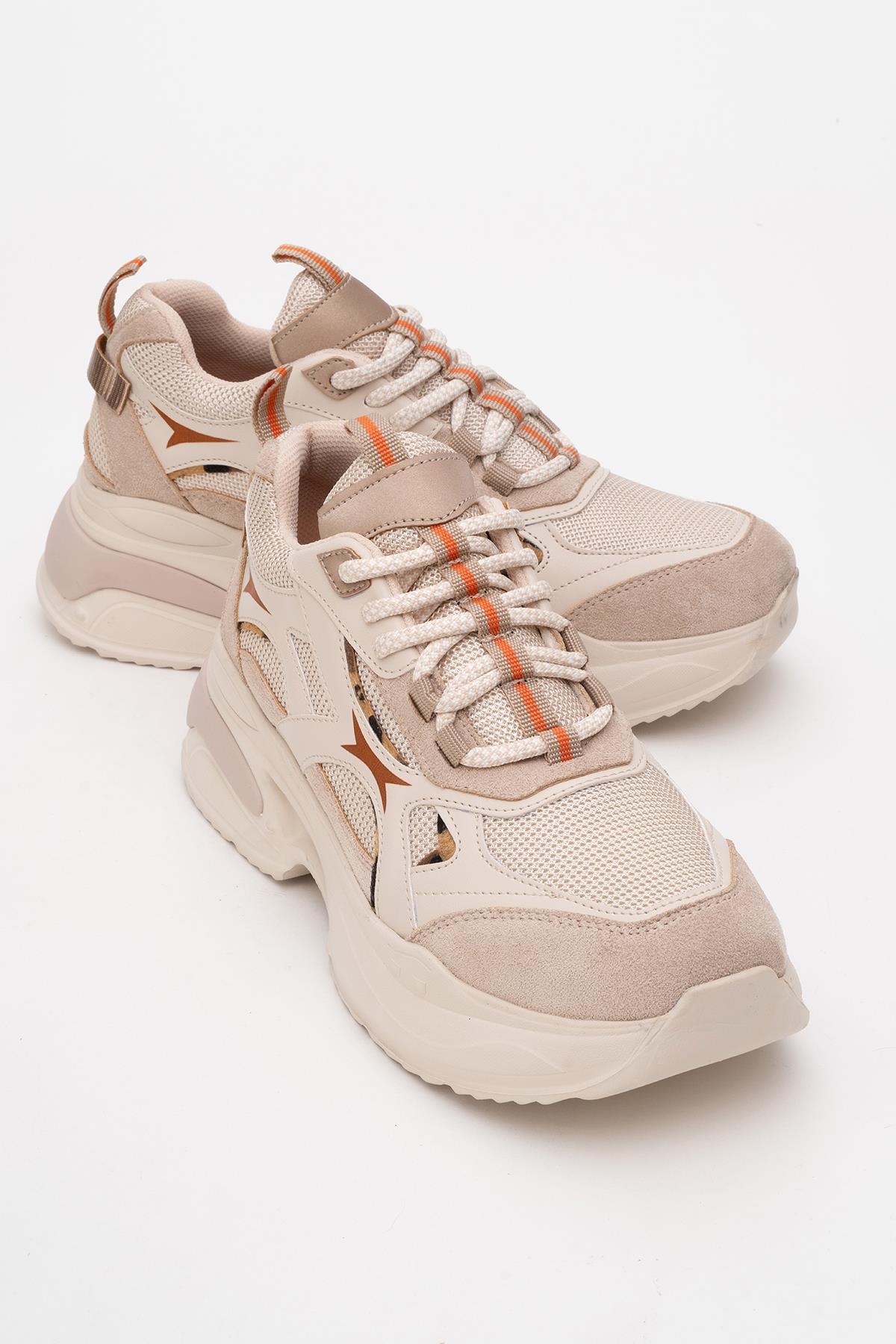 Marron - Beige Patterned Sneaker – front three-quarter view showing leather, Vowalisse