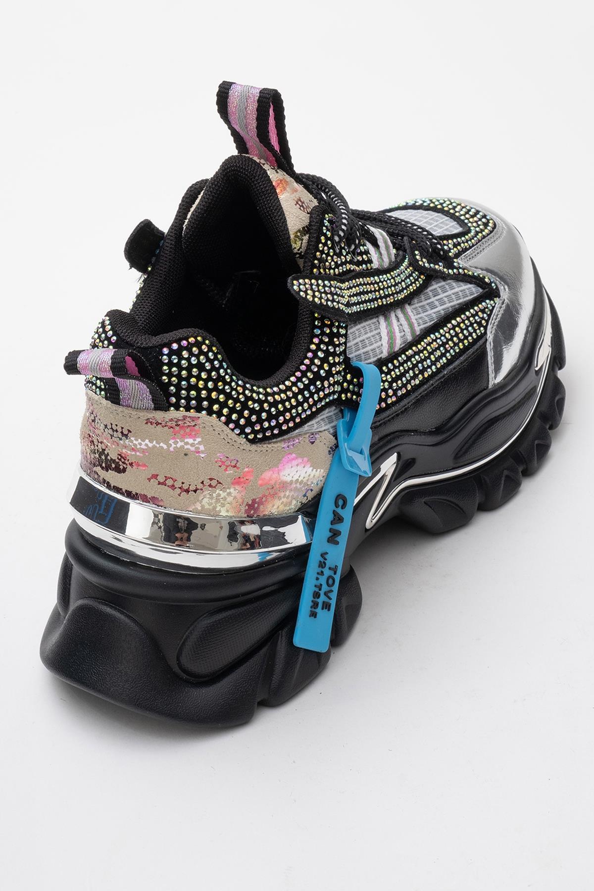 Noi - Black Silver Sneaker – heel view showing leather, black, silver, Vowalisse