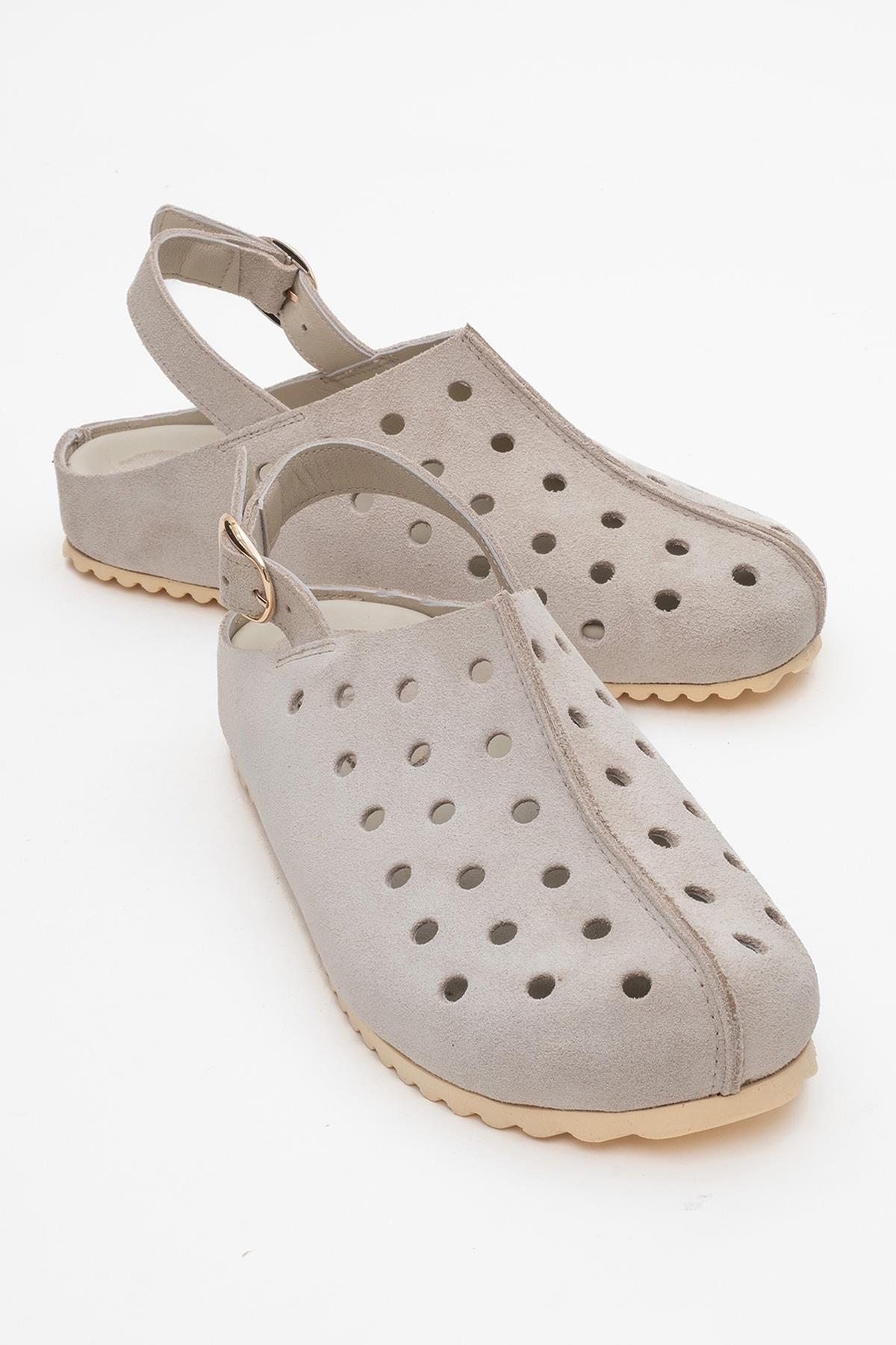 Justa - Beige Genuine Leather Sandal – front three-quarter view showing leather, Vowalisse
