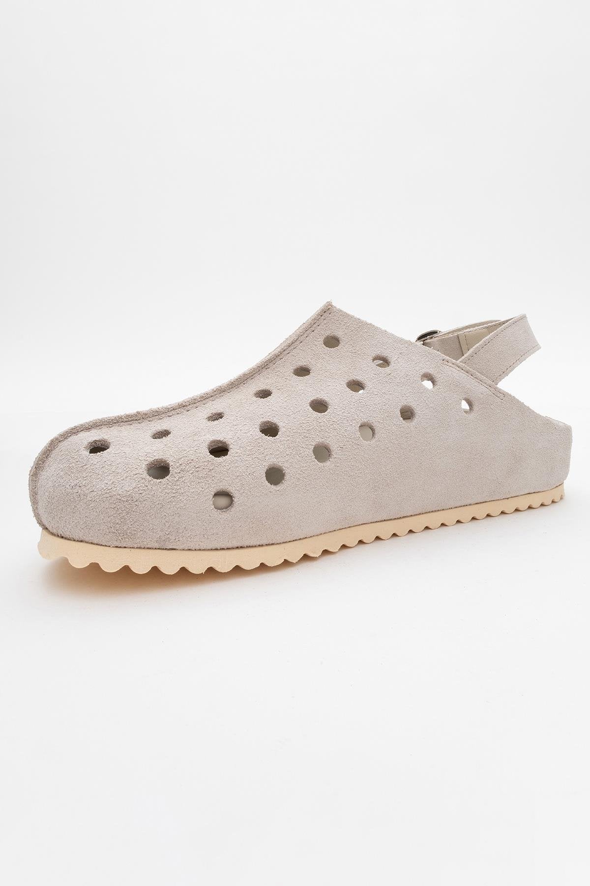 Justa - Beige Genuine Leather Sandal – heel view showing leather, Vowalisse