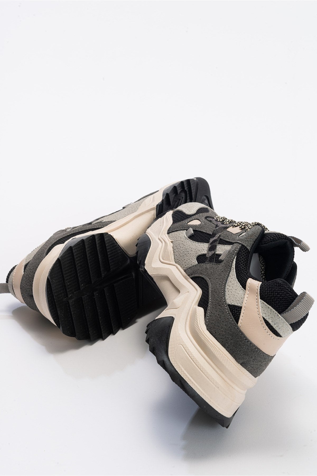 Loretta - Black Gray Platform Sneakers – back view showing black, red, Vowalisse
