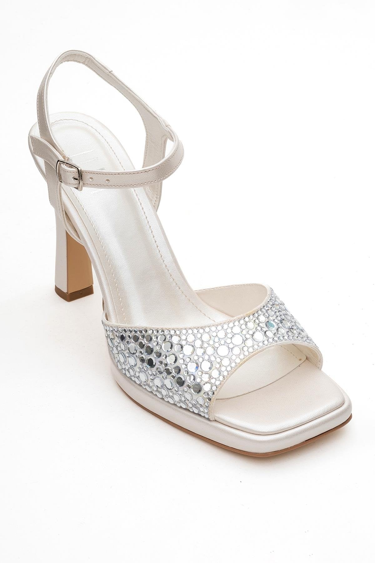 Anche - Pearl Jeweled Evening Shoe – detail view showing pearl, leather, Vowalisse
