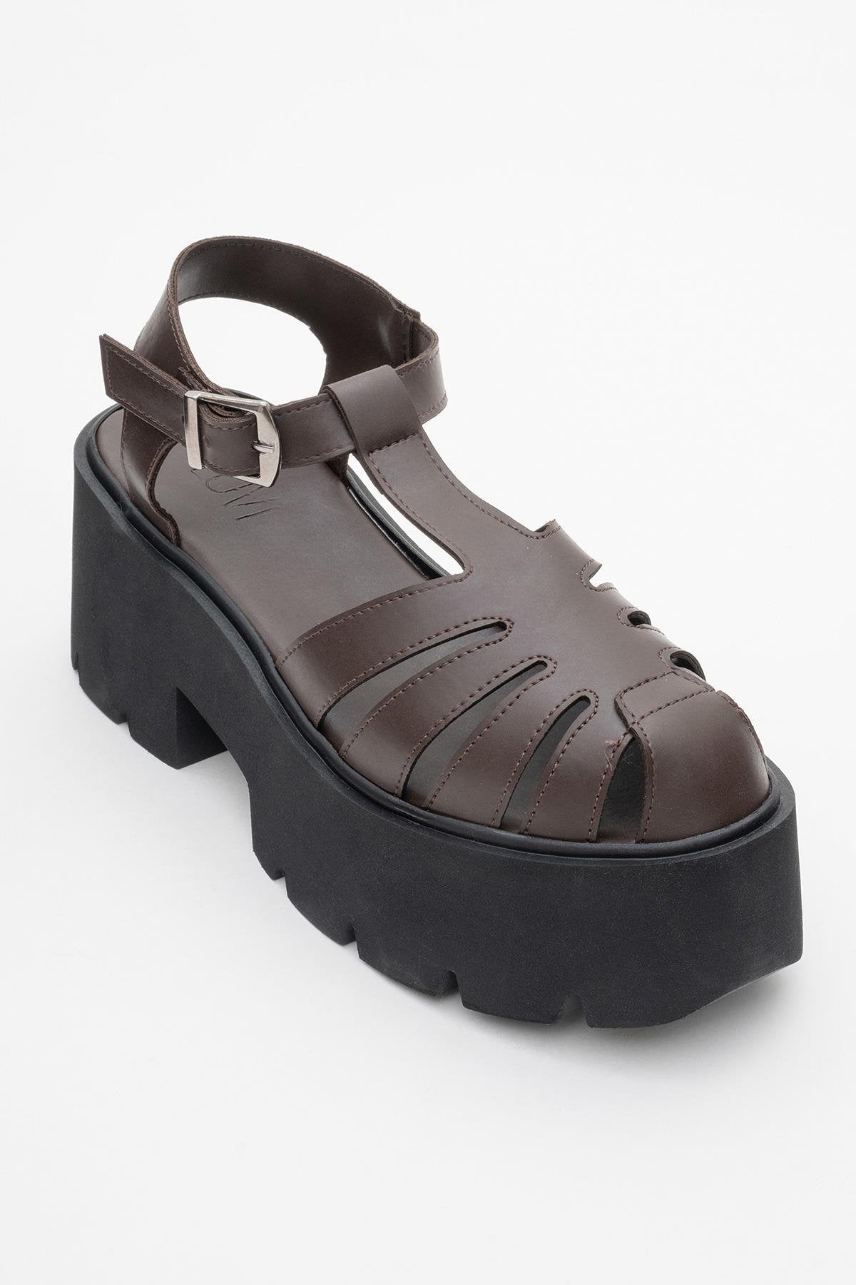 Verua - Brown Platform Sandal – detail view showing leather, Vowalisse