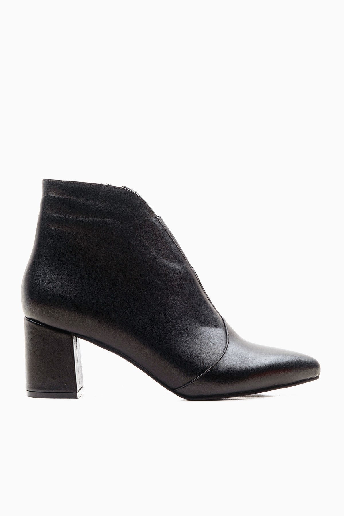 Finda Black Leather Block‑Heel Boot – product view 9 showing leather, black, Vowalisse