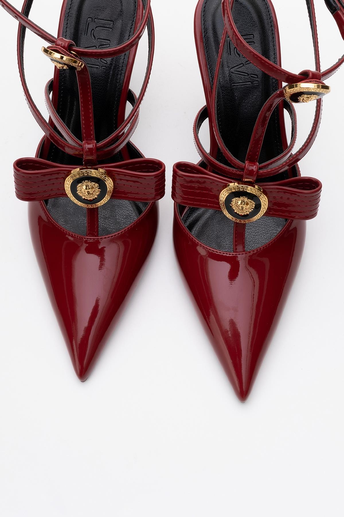 Peal - Burgundy Patent Heeled Shoe – detail view showing leather, Vowalisse
