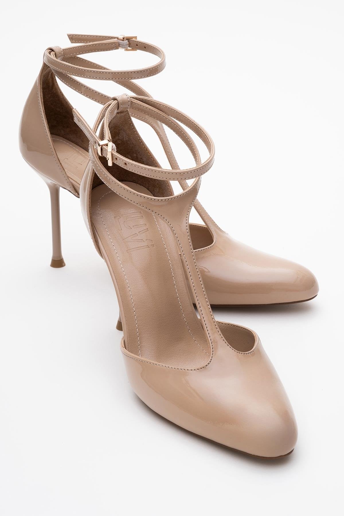 Jon - Beige Patent Stiletto Heel Shoe – front three-quarter view showing leather, Vowalisse