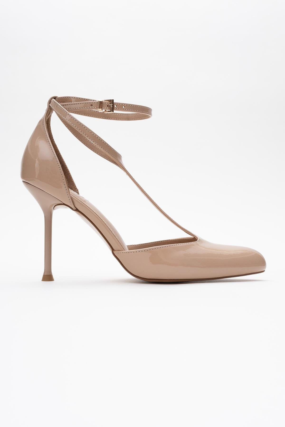 Jon - Beige Patent Stiletto Heel Shoe – top view showing leather, Vowalisse