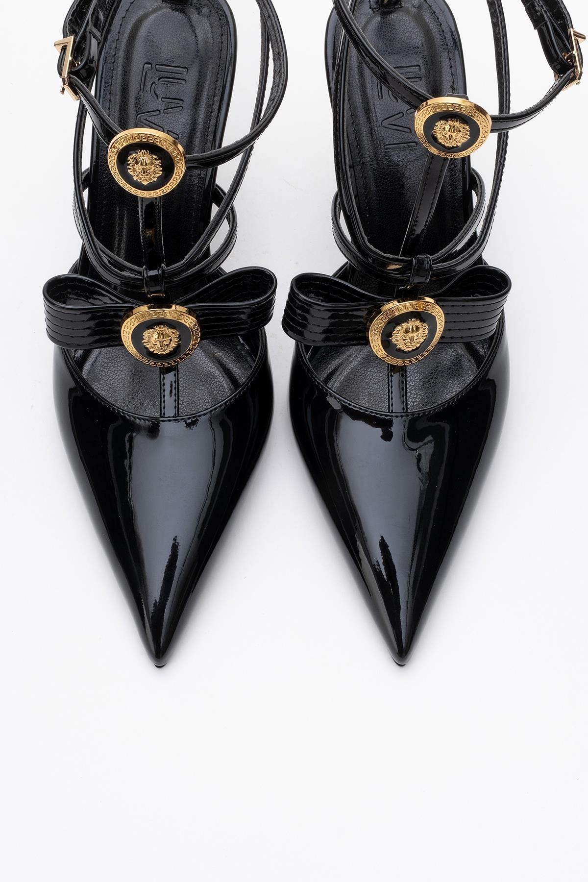 Peal - Black Patent Heeled Shoe – detail view showing leather, black, Vowalisse