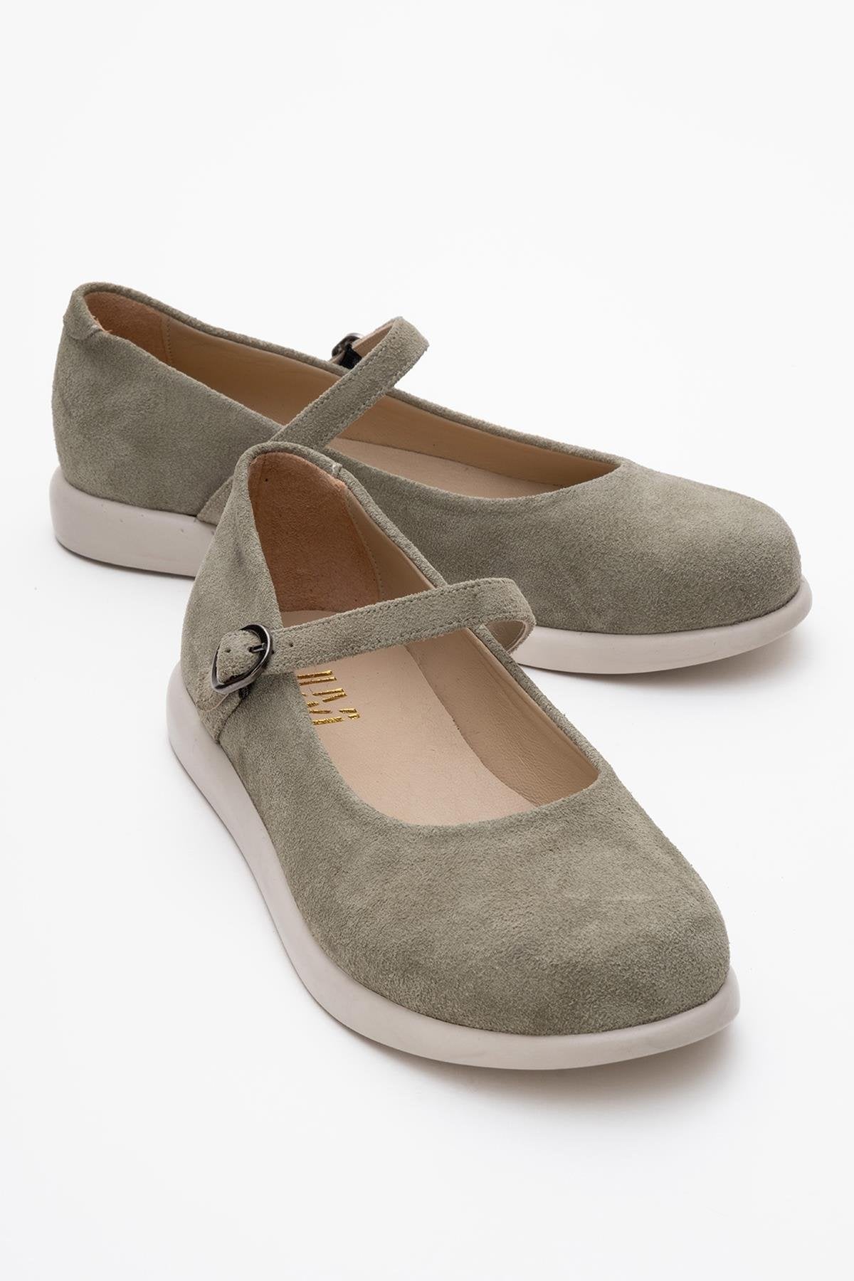 Anisa - Green Genuine Leather Ballet Flat – front three-quarter view showing leather, green, Vowalisse