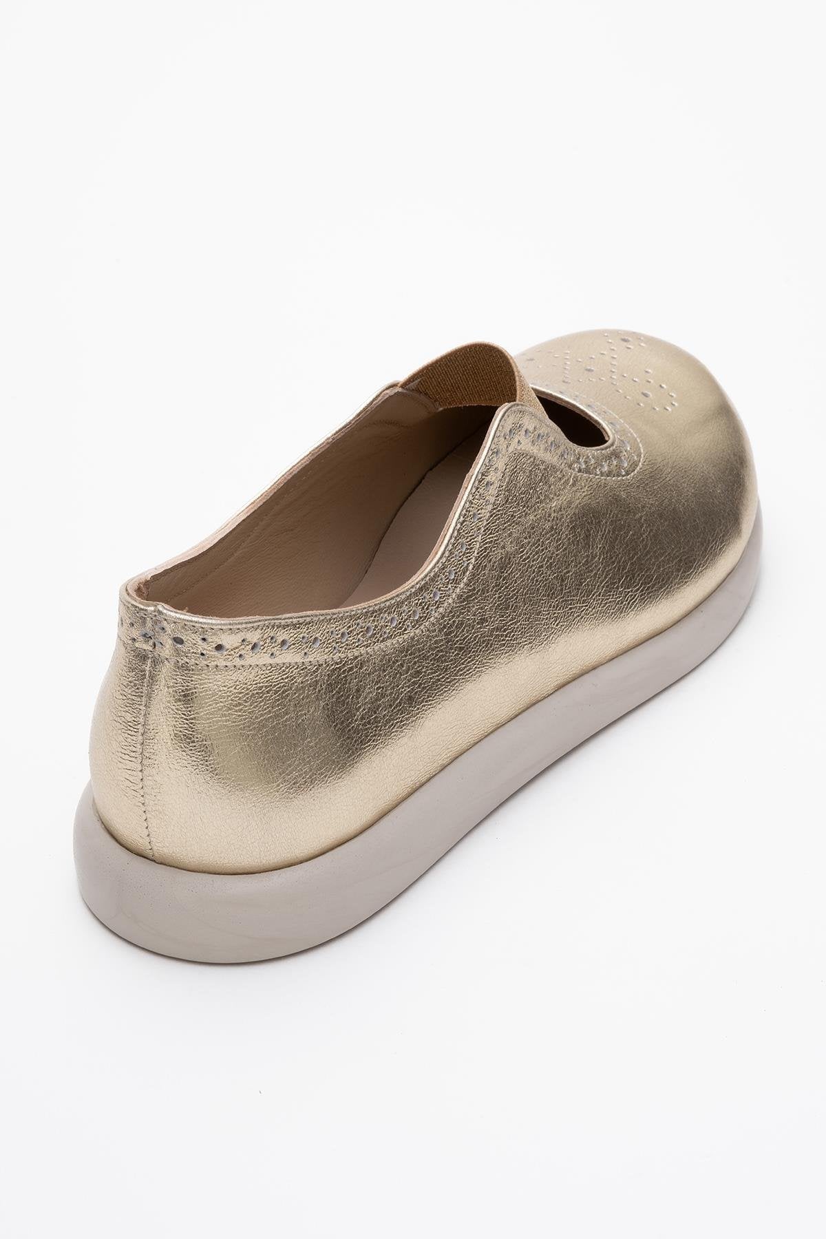 CHELLE Gold Elastic Leather Flat – back view showing leather, gold, Vowalisse