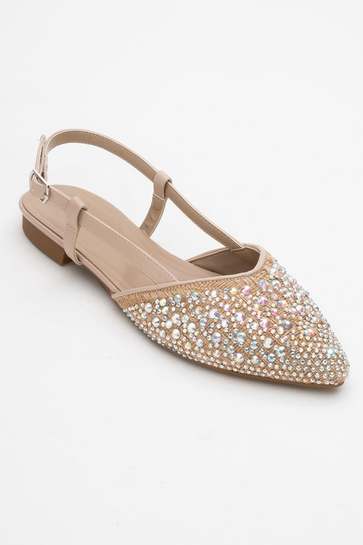 Helly - Beige Closed-Toe Sandal – detail view showing leather, Vowalisse