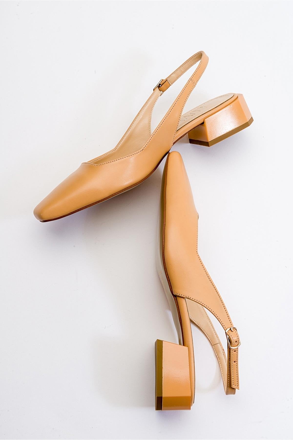 State - Taupe Heeled Shoe – detail view showing leather, Vowalisse