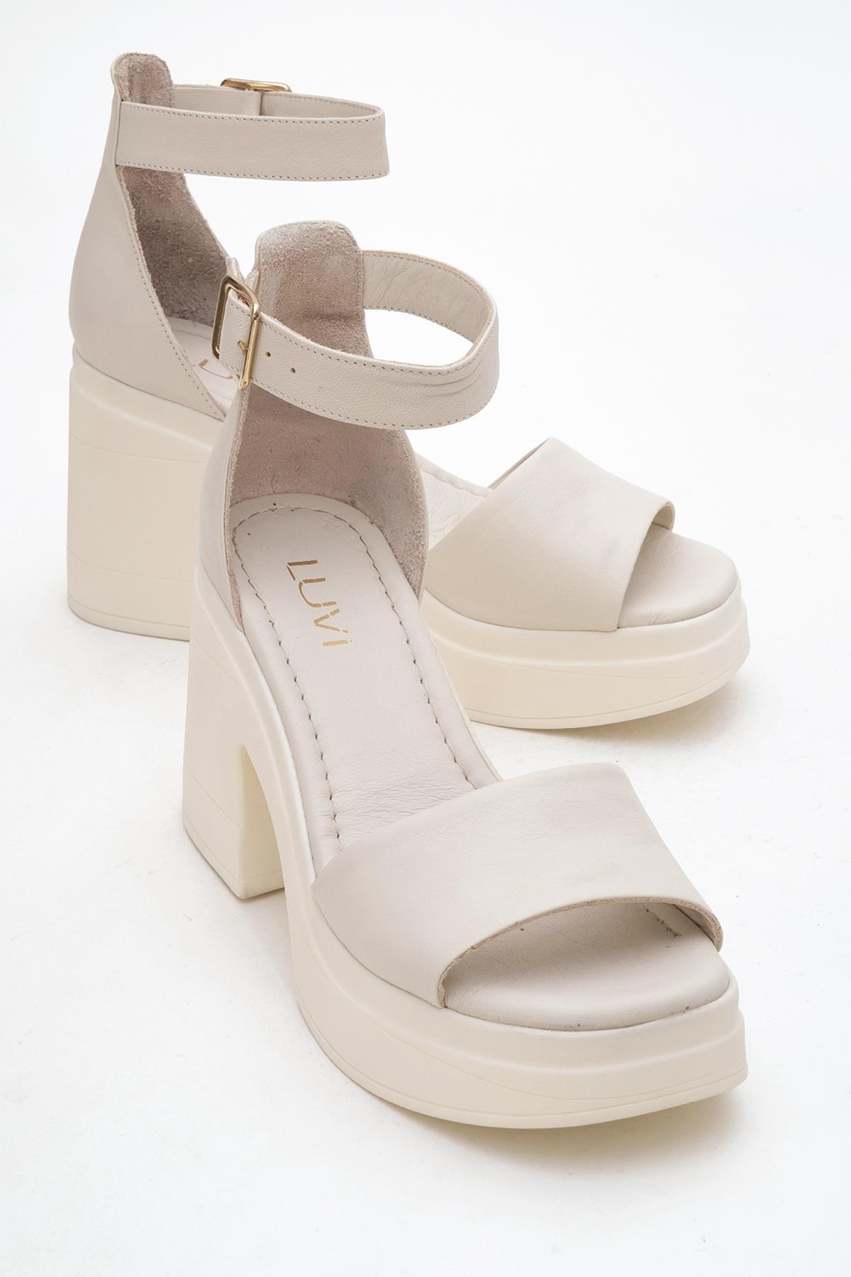 MARGOT Beige Leather Platform Sandal – front three-quarter view showing leather, Vowalisse