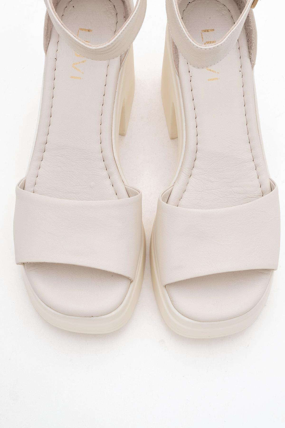 MARGOT Beige Leather Platform Sandal – side view showing leather, Vowalisse