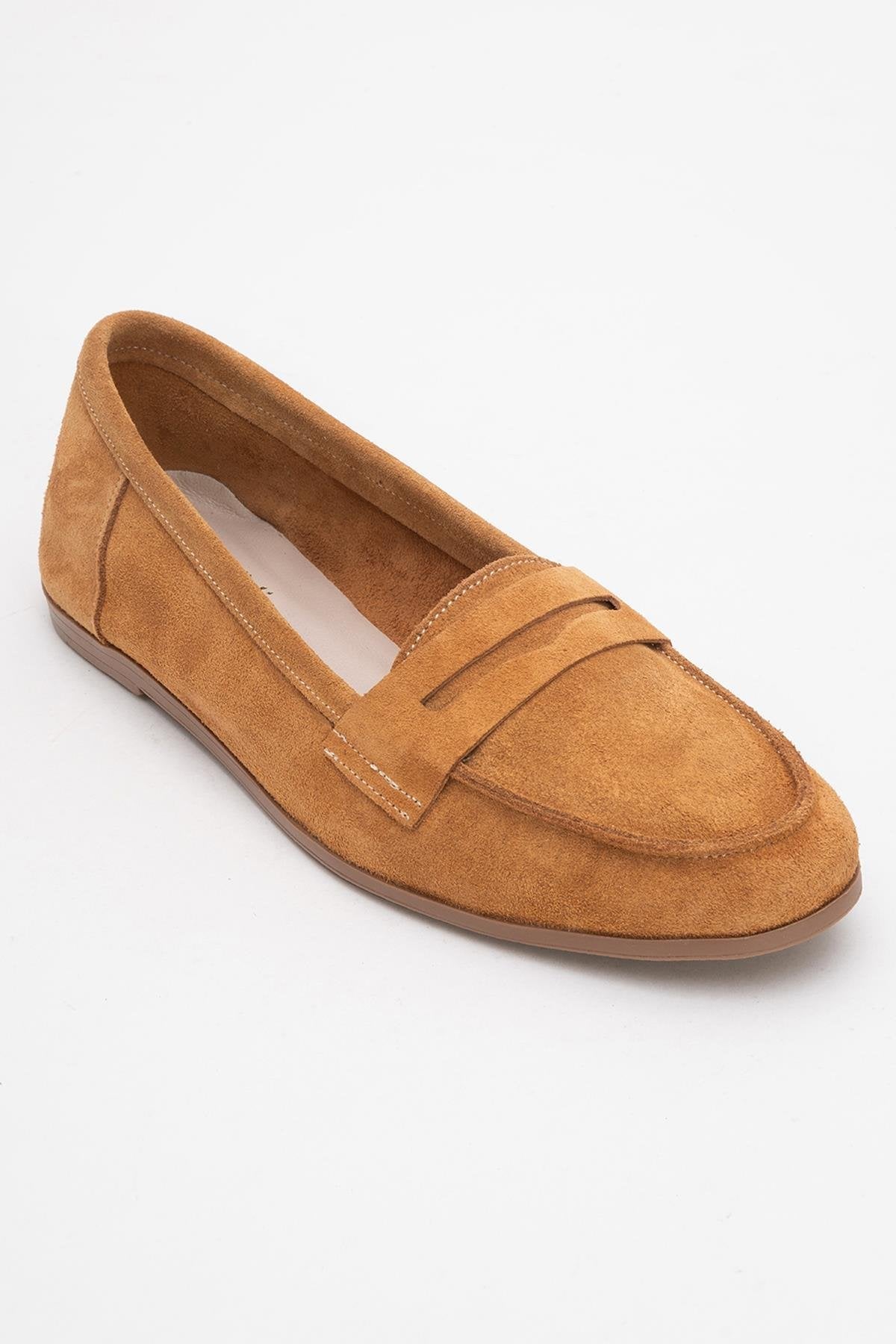 F02 - Cognac Genuine Leather Loafer Shoe – detail view showing leather, suede, red, Vowalisse