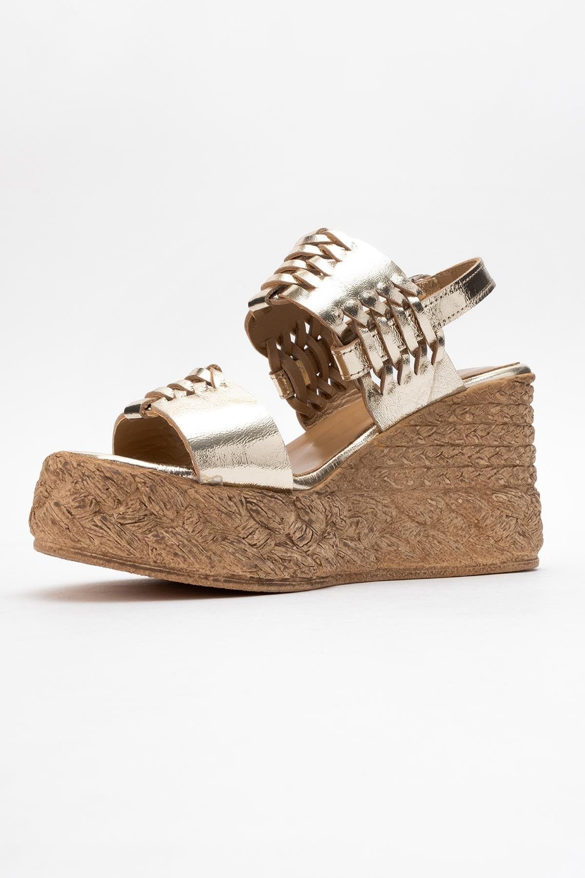Olien - Gold Leather Platform Espadrilles – heel view showing leather, gold, Vowalisse