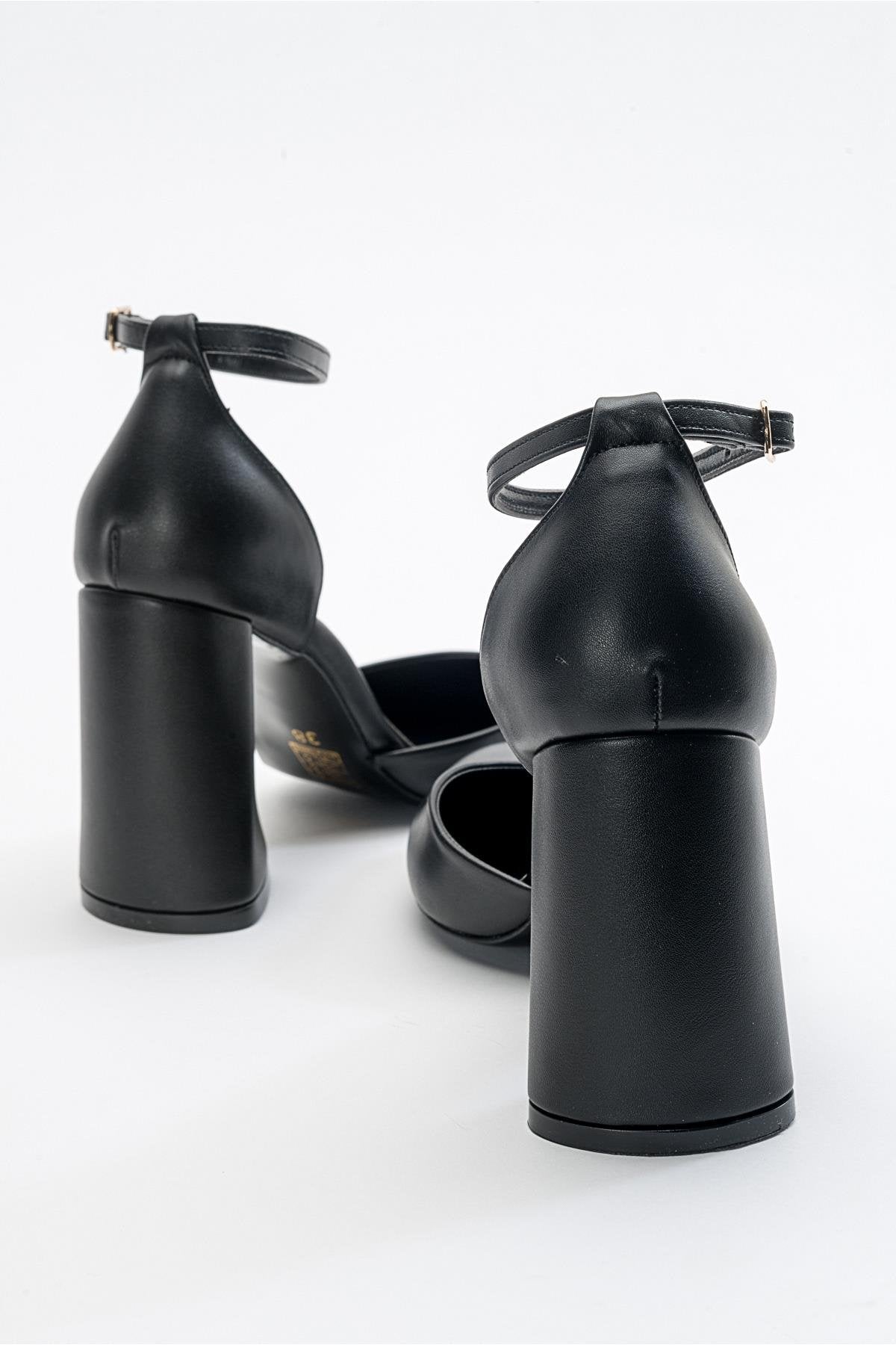 Oslo - Black Heeled Shoe – detail view showing leather, black, Vowalisse