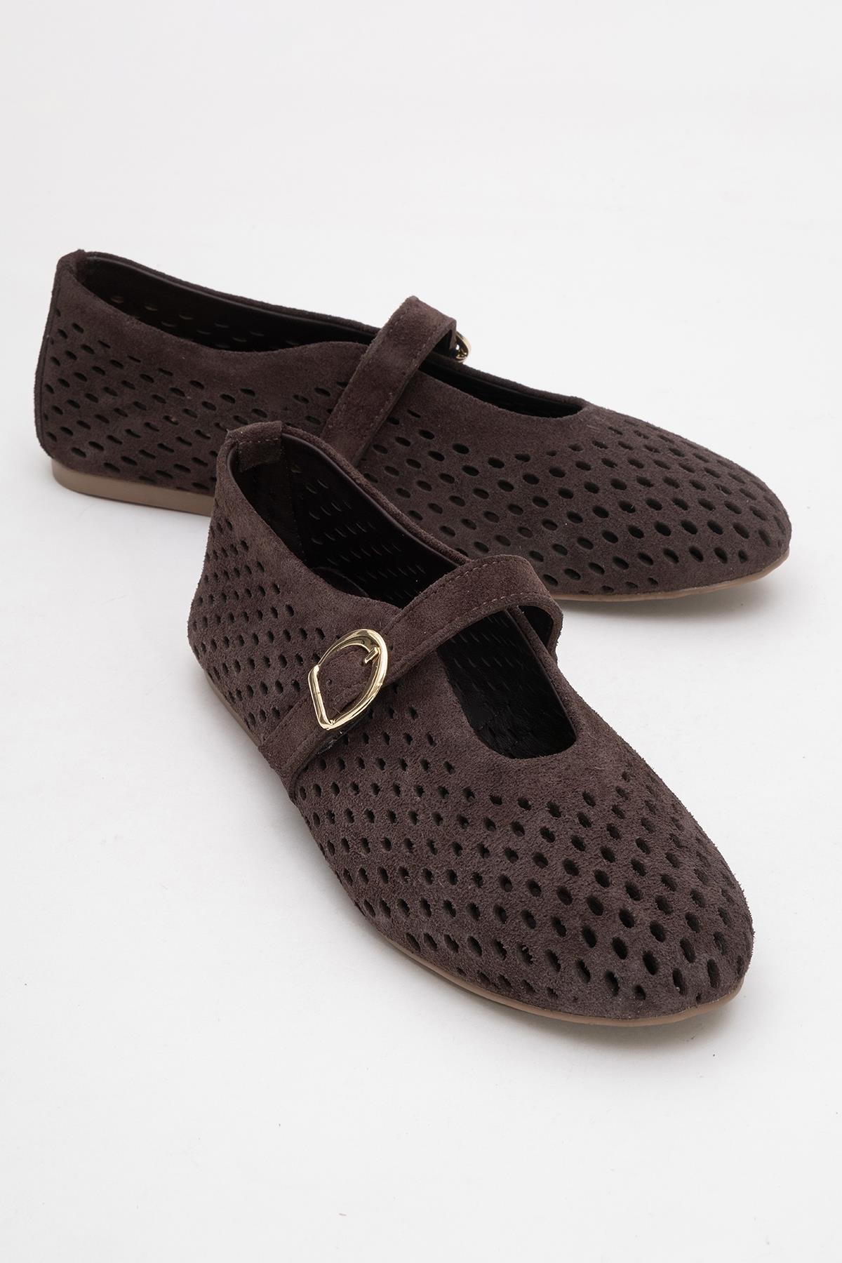 Arian - Brown Genuine Leather Ballet Flat – front three-quarter view showing leather, Vowalisse