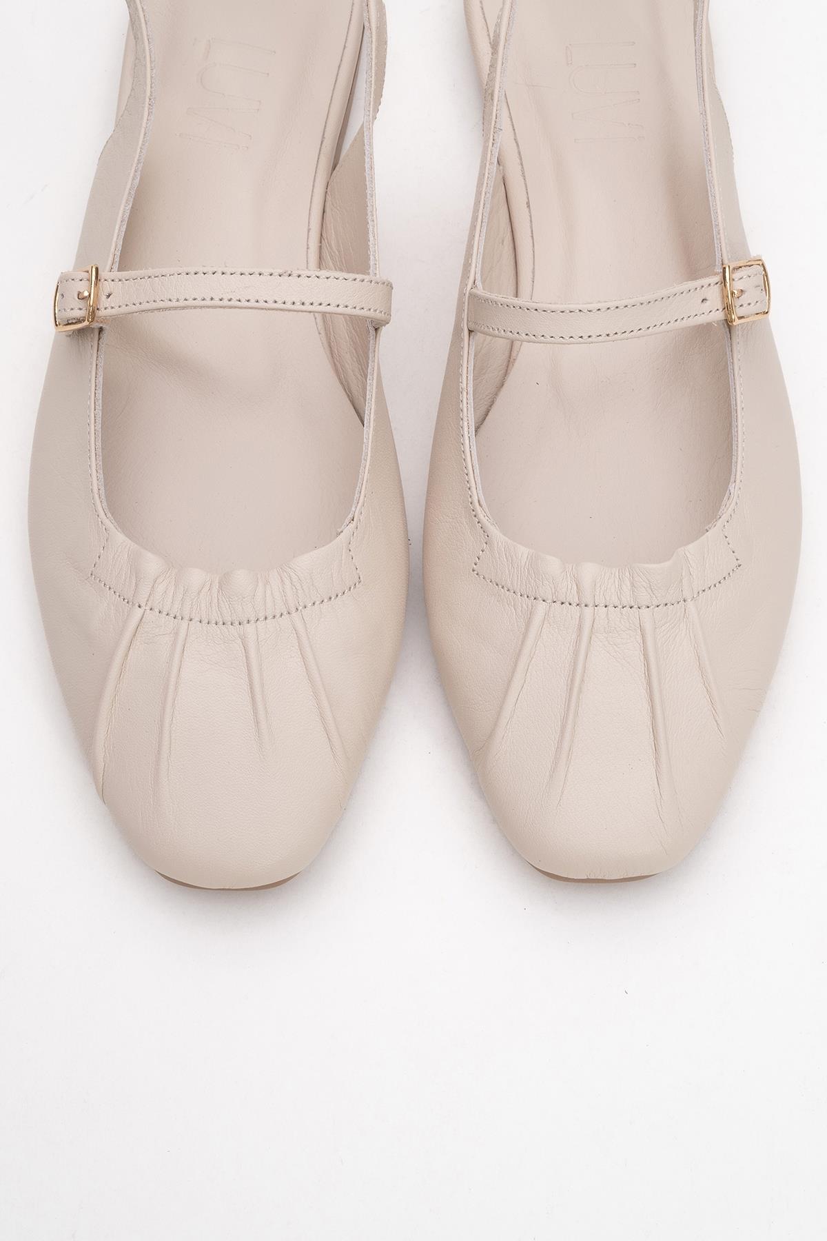 BRITNEY Beige Leather Closed-Toe Sandal – side view showing leather, red, Vowalisse