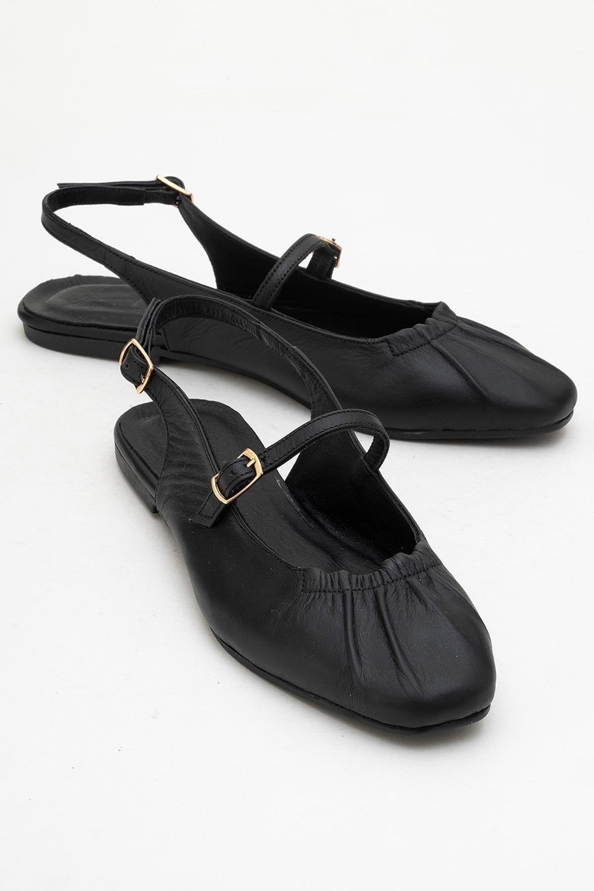 BRITNEY Black Leather Closed-Toe Sandal – front three-quarter view showing leather, black, red, Vowalisse