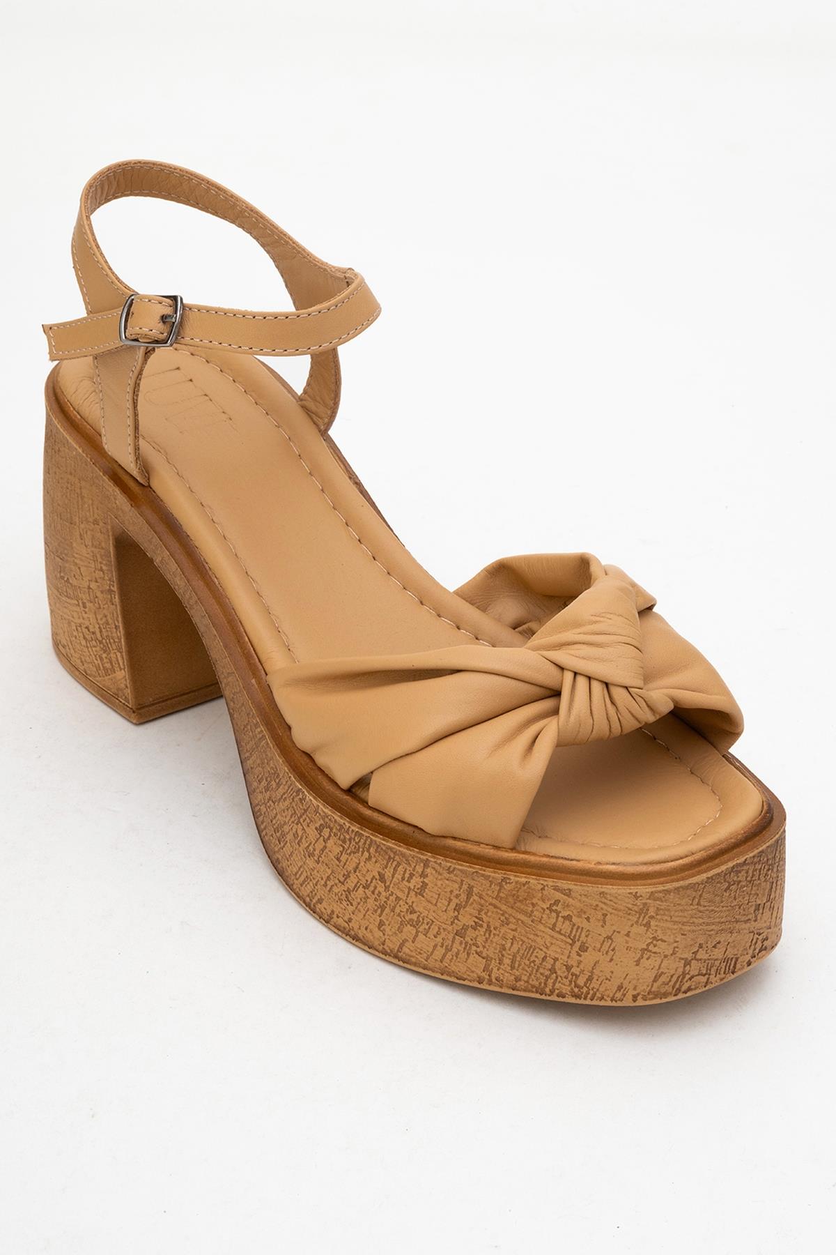 Tily - Cognac Platform Wedge Leather Sandal – detail view showing leather, Vowalisse
