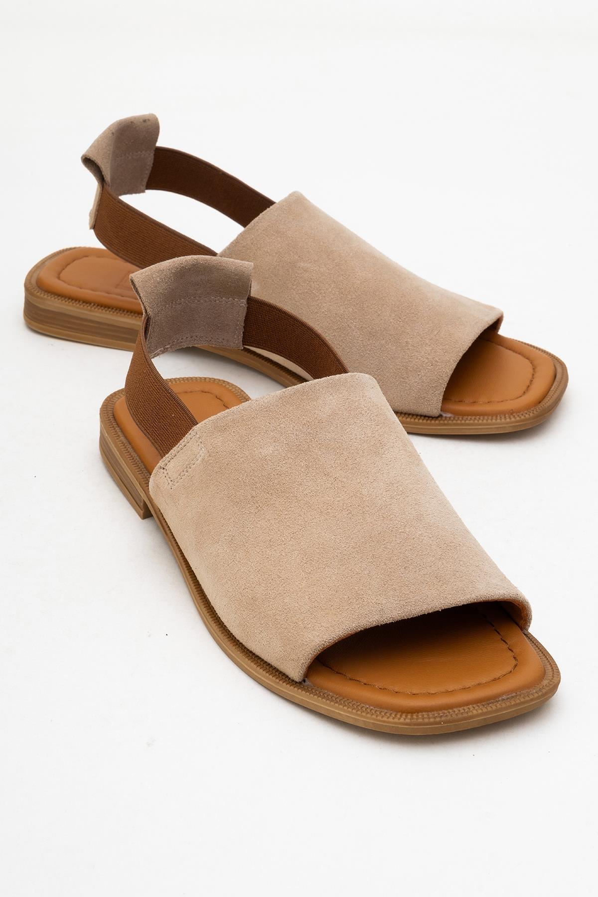 Fuela - Beige Suede Leather Sandals – front three-quarter view showing leather, suede, Vowalisse