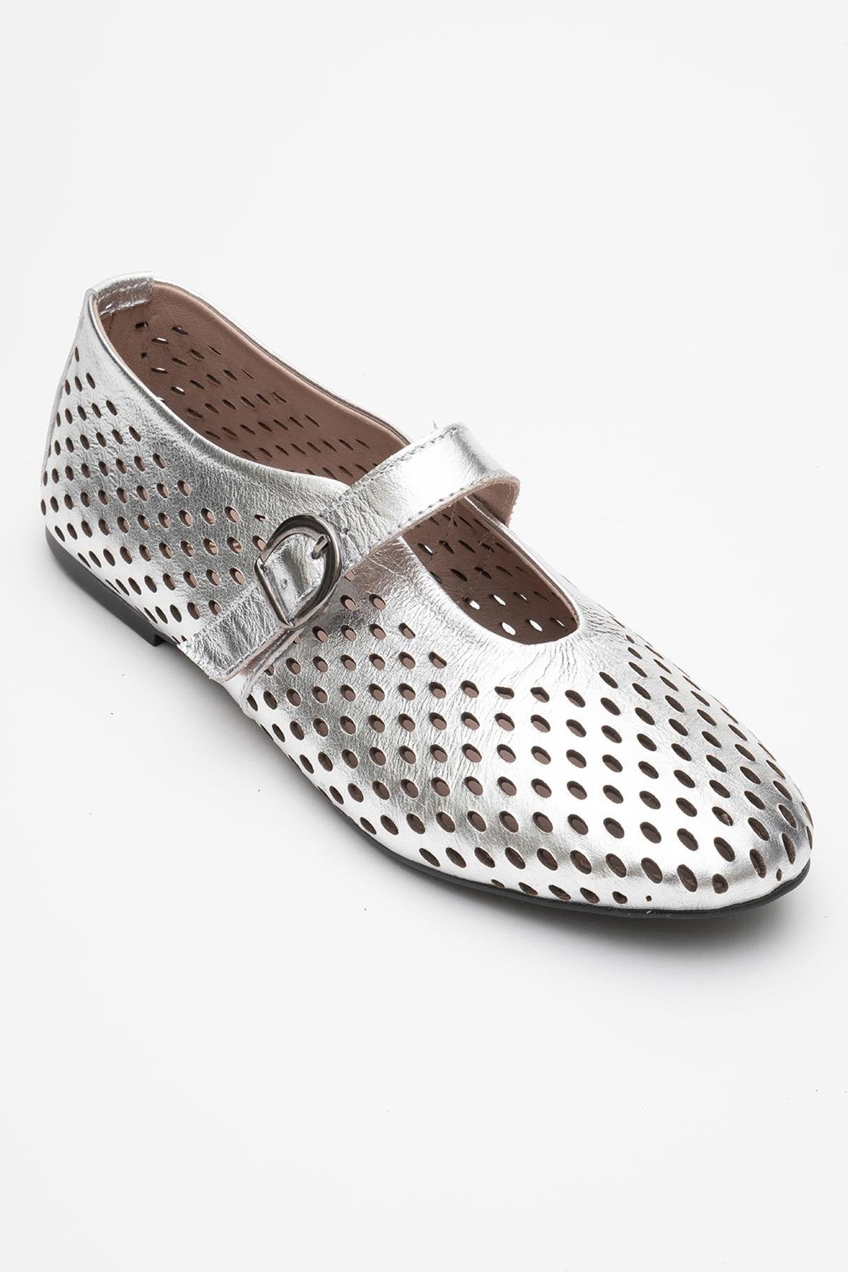 Arian Silver Leather Ballet Flat – detail view showing leather, silver, red, Vowalisse