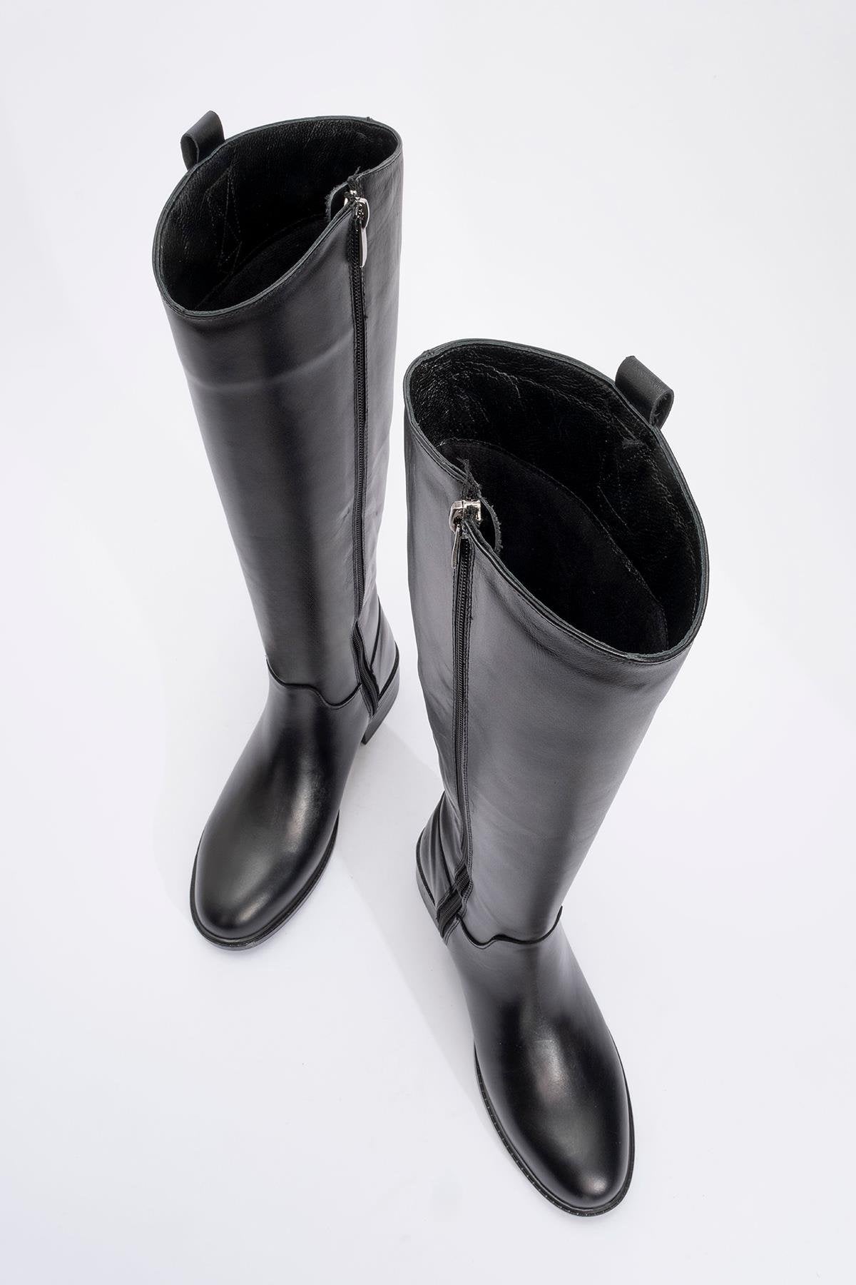 Acro Black Leather Heeled Boot – detail view showing leather, black, Vowalisse