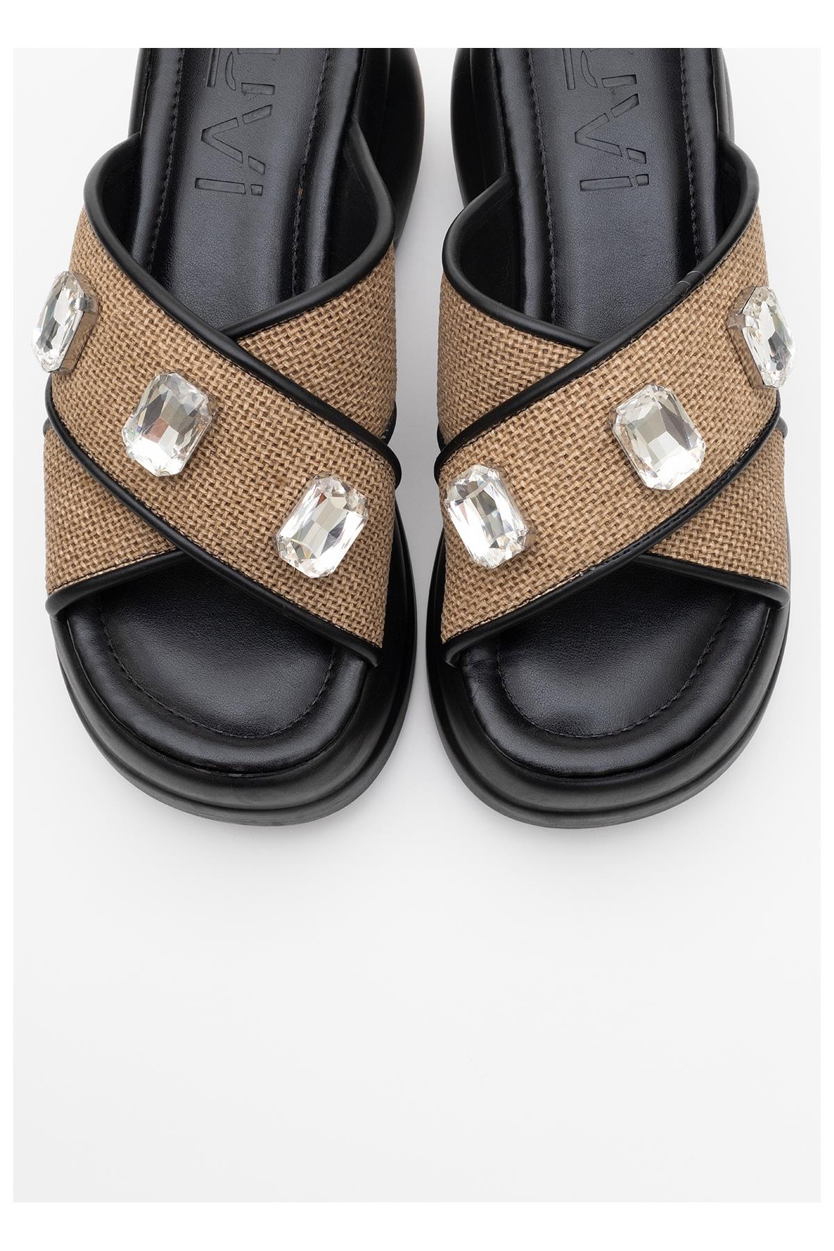 Giev - Black Woven Platform Mule – side view showing leather, black, Vowalisse