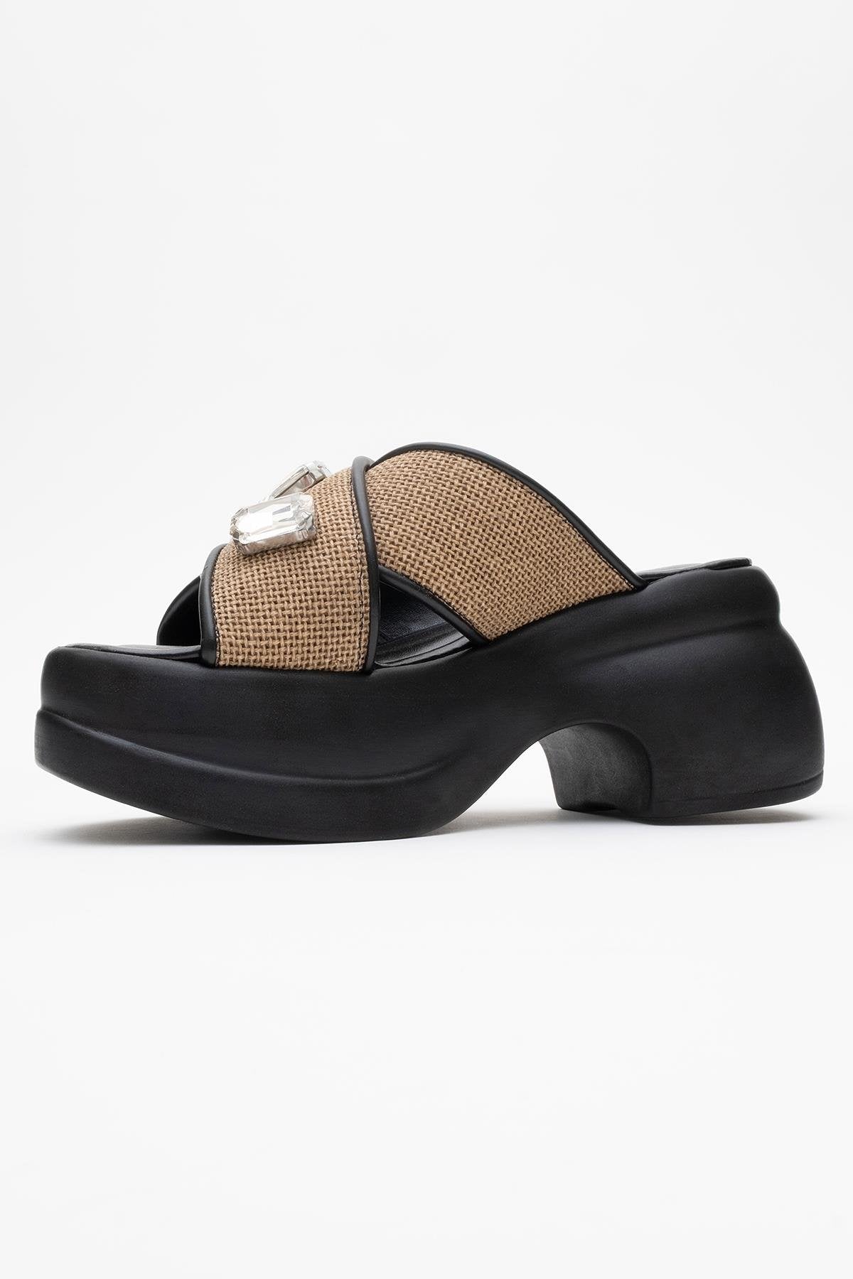 Giev - Black Woven Platform Mule – heel view showing leather, black, Vowalisse