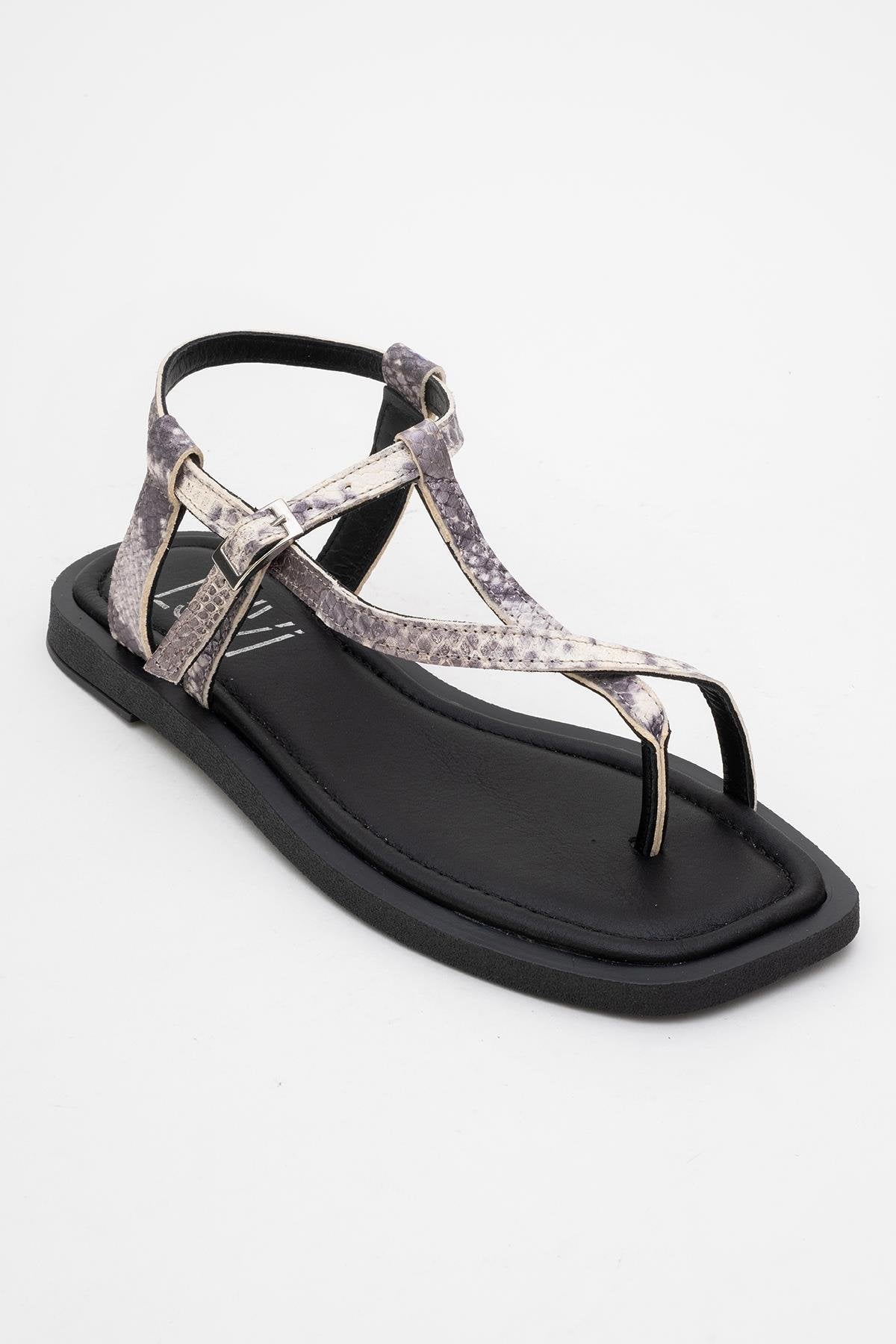 Morgana Black Leather Thong Sandal – detail view showing leather, black, Vowalisse