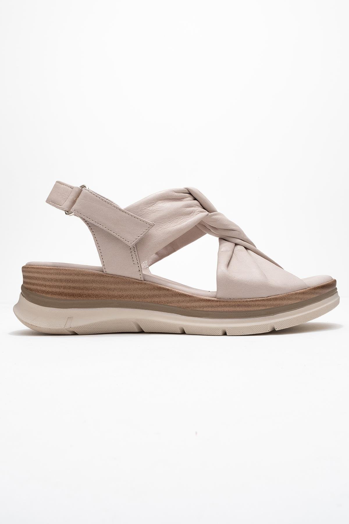 Oara - Cream Leather Sandal – top view showing leather, Vowalisse