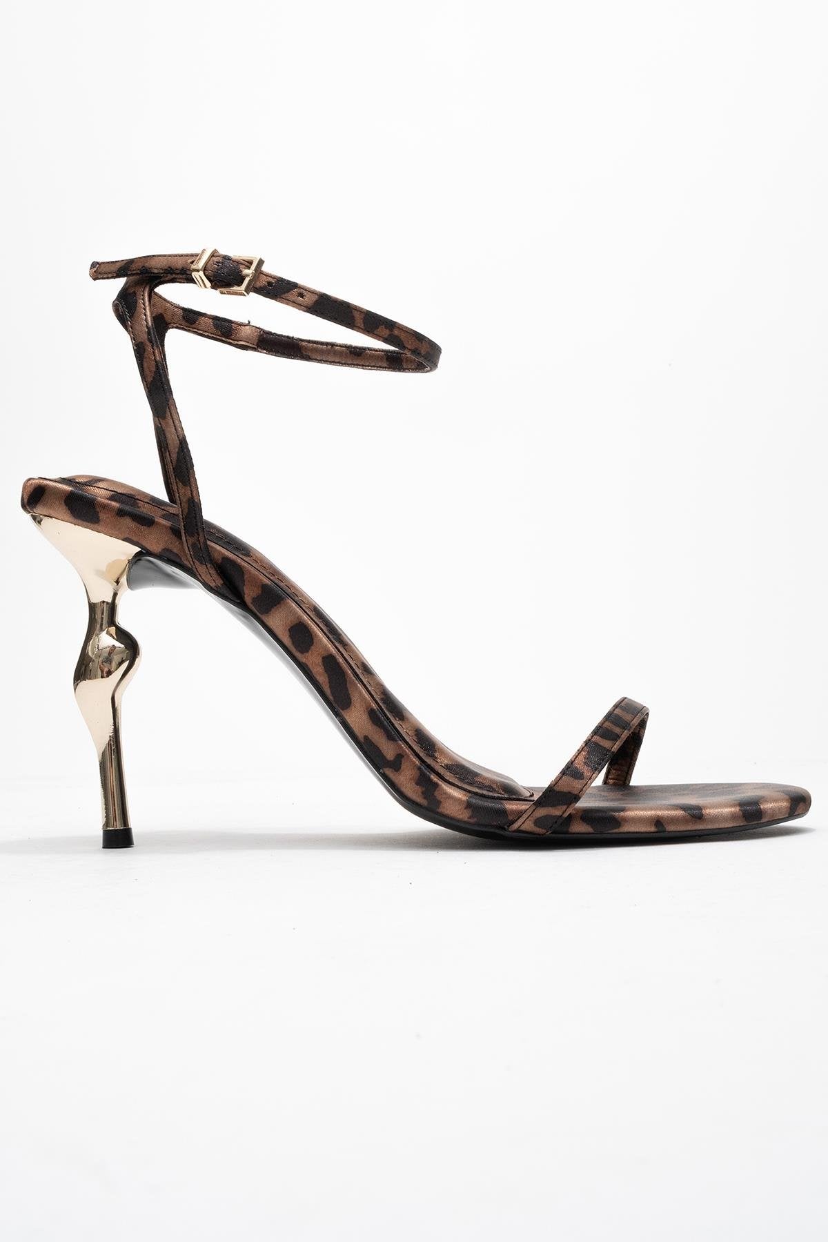 Jasmin - Black/Yellow Patterned Single-Band Stiletto Heel Shoe – top view showing black, Vowalisse