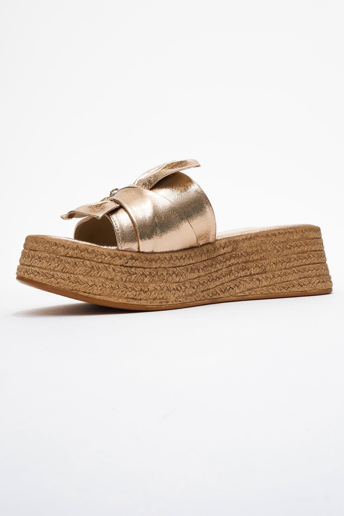 Shara Gold Bow & Bee Buckle Platform Sandal – heel view showing bow, leather, gold, Vowalisse