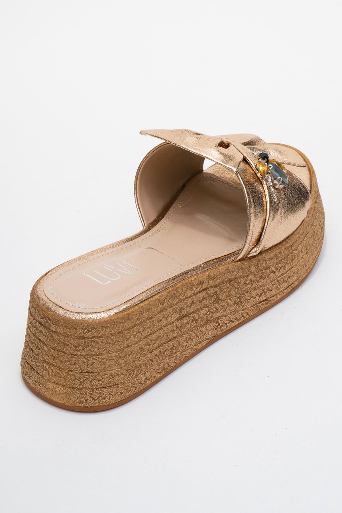 Shara Gold Bow & Bee Buckle Platform Sandal – back view showing bow, leather, gold, Vowalisse