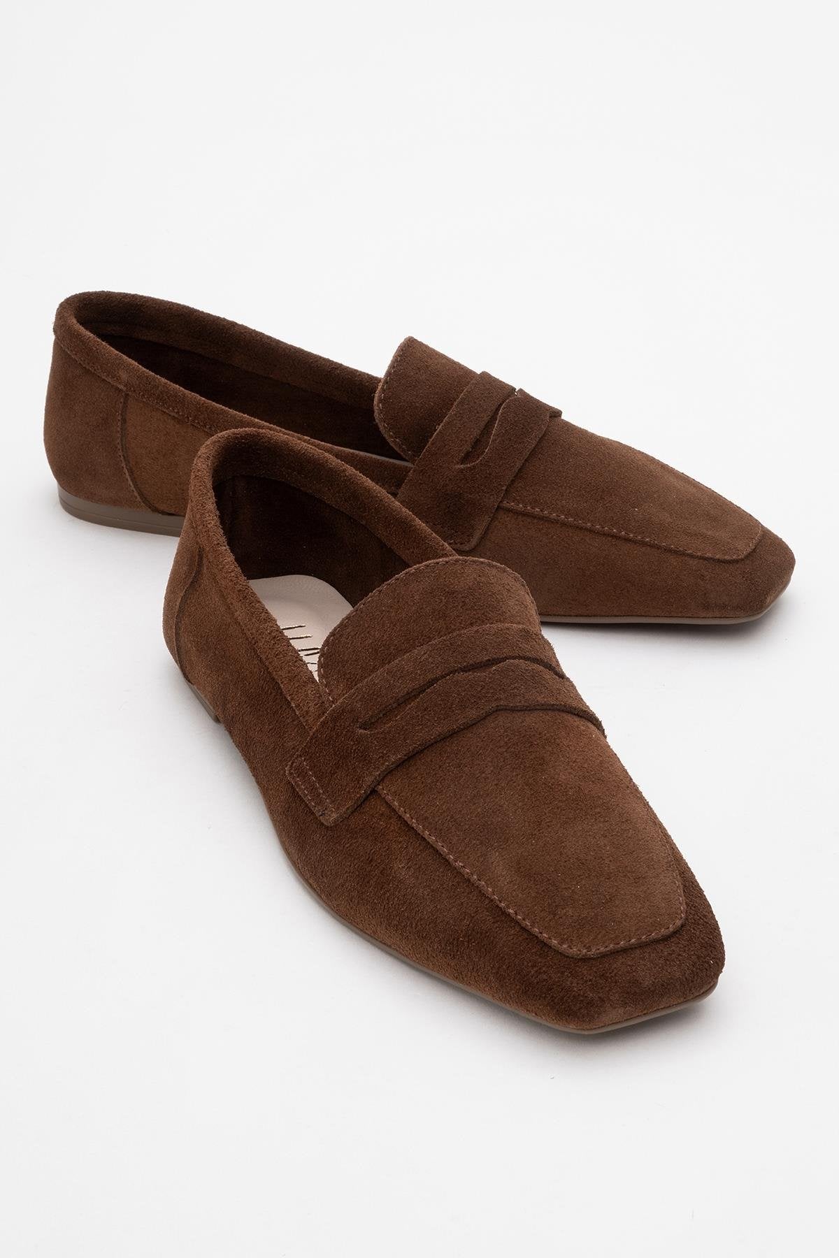 Rubra - Brown Genuine Leather Loafer – front three-quarter view showing leather, Vowalisse