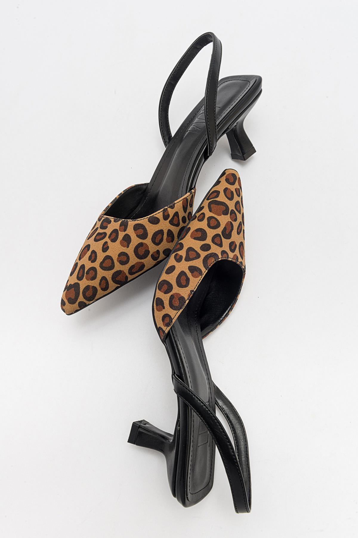 Over - Black/Yellow Patterned Pointed Toe Low Heel Shoe – detail view showing leather, black, Vowalisse