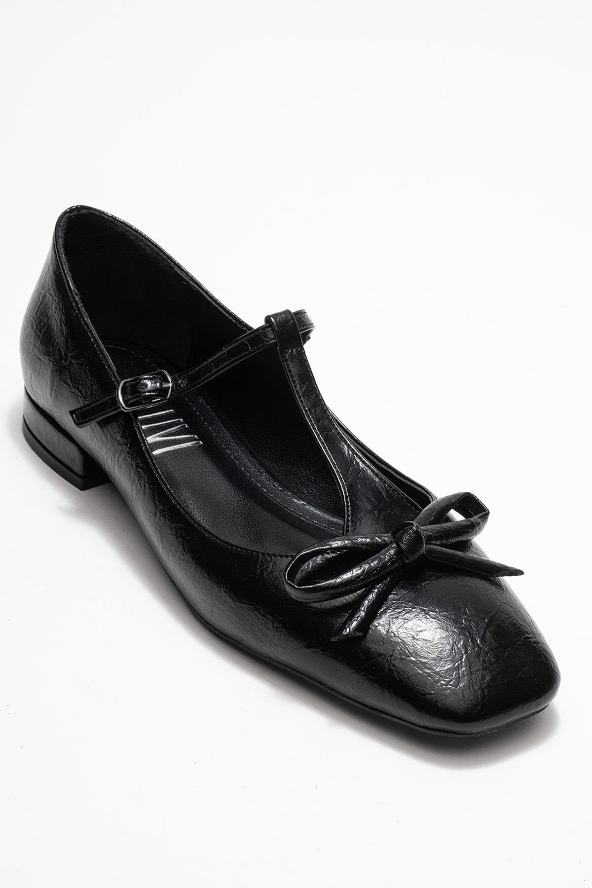 Lorena - Black Ballet Flat – detail view showing bow, leather, black, Vowalisse
