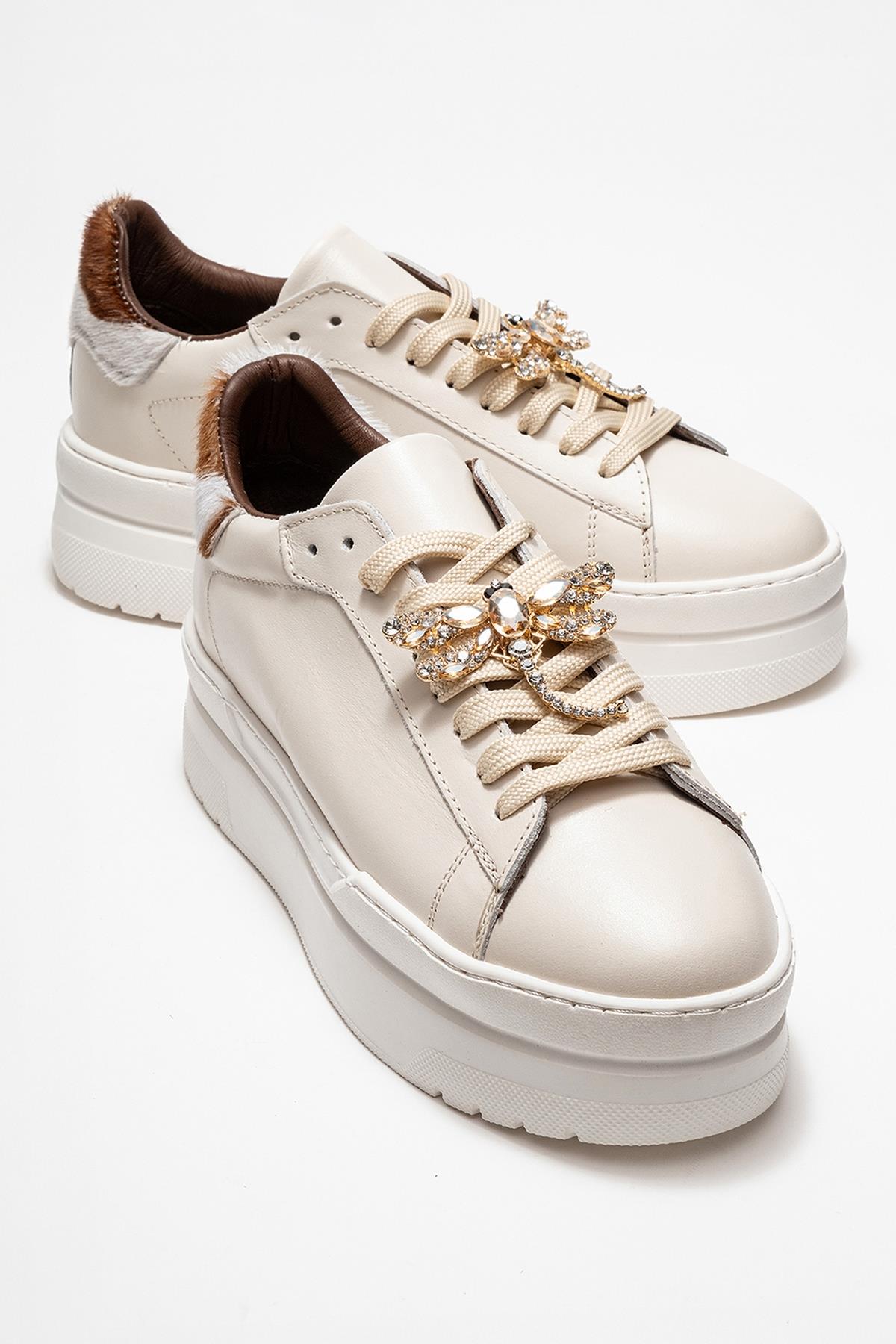 Laren - Off-White Genuine Leather Buckle Casual Sneaker – front three-quarter view showing leather, white, Vowalisse