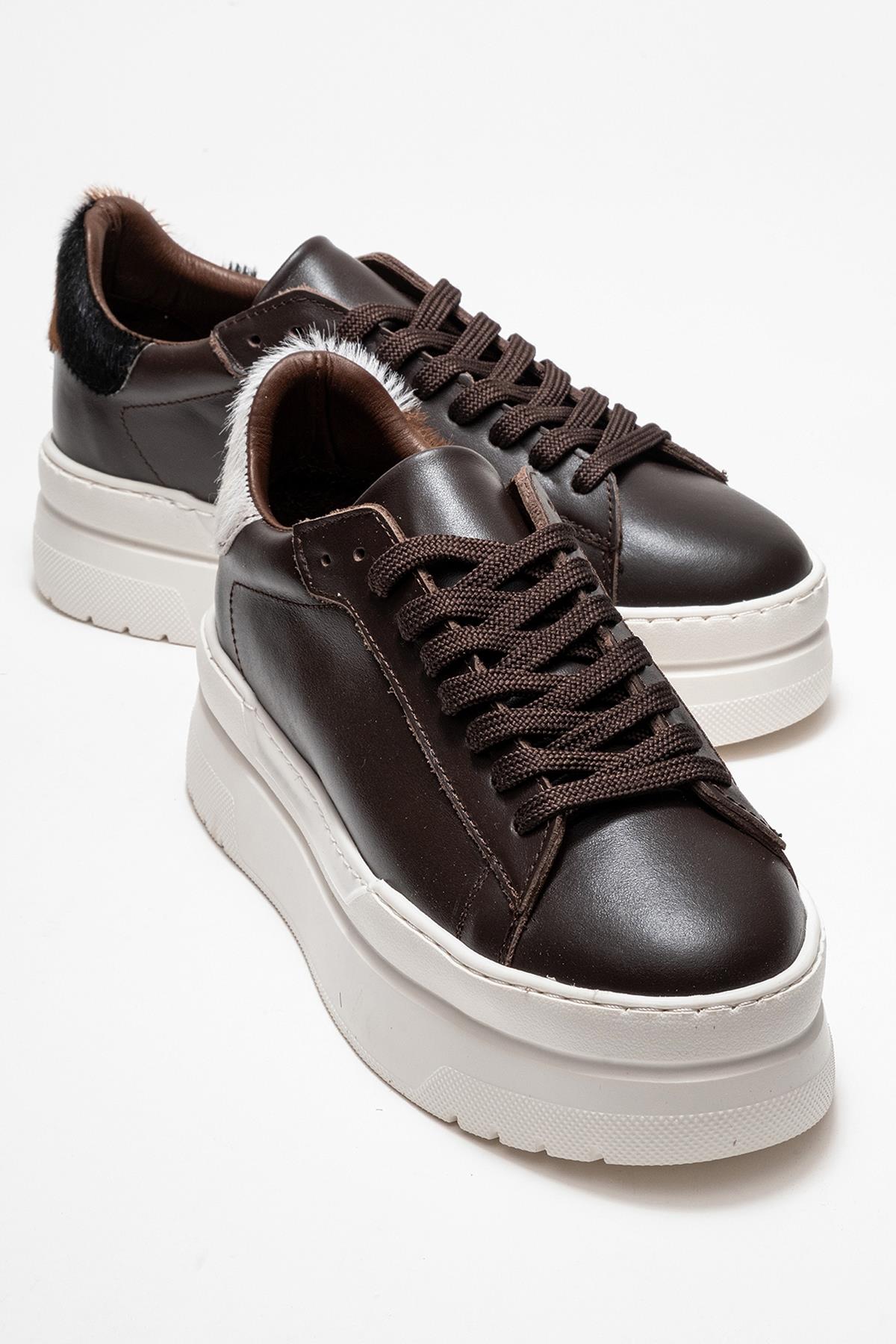Anabel - Taupe Suede Genuine Leather Casual Sneaker – front three-quarter view showing leather, suede, Vowalisse