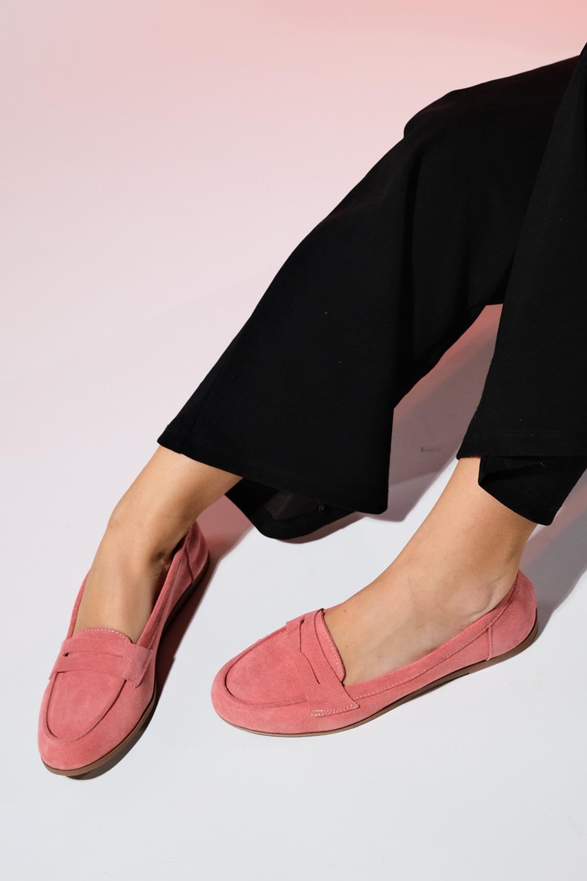Dorothy - Dusty Rose Suede Leather Loafers – detail view showing leather, suede, Vowalisse