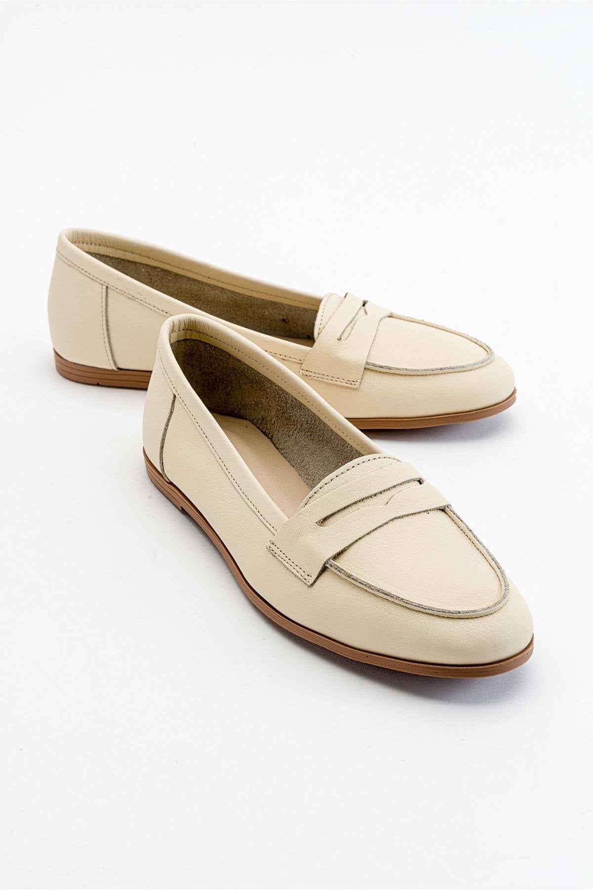Dorothy - Light Beige Leather Loafers – front three-quarter view showing leather, suede, Vowalisse