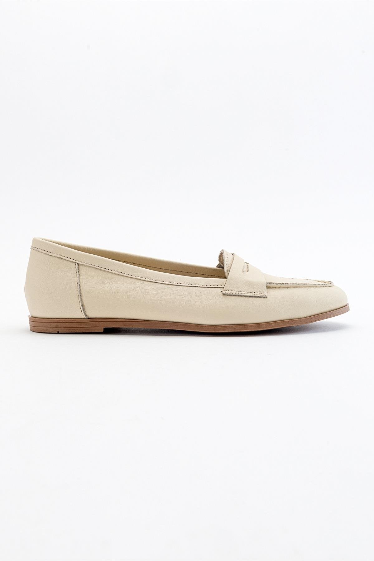 Dorothy - Light Beige Leather Loafers – top view showing leather, suede, Vowalisse