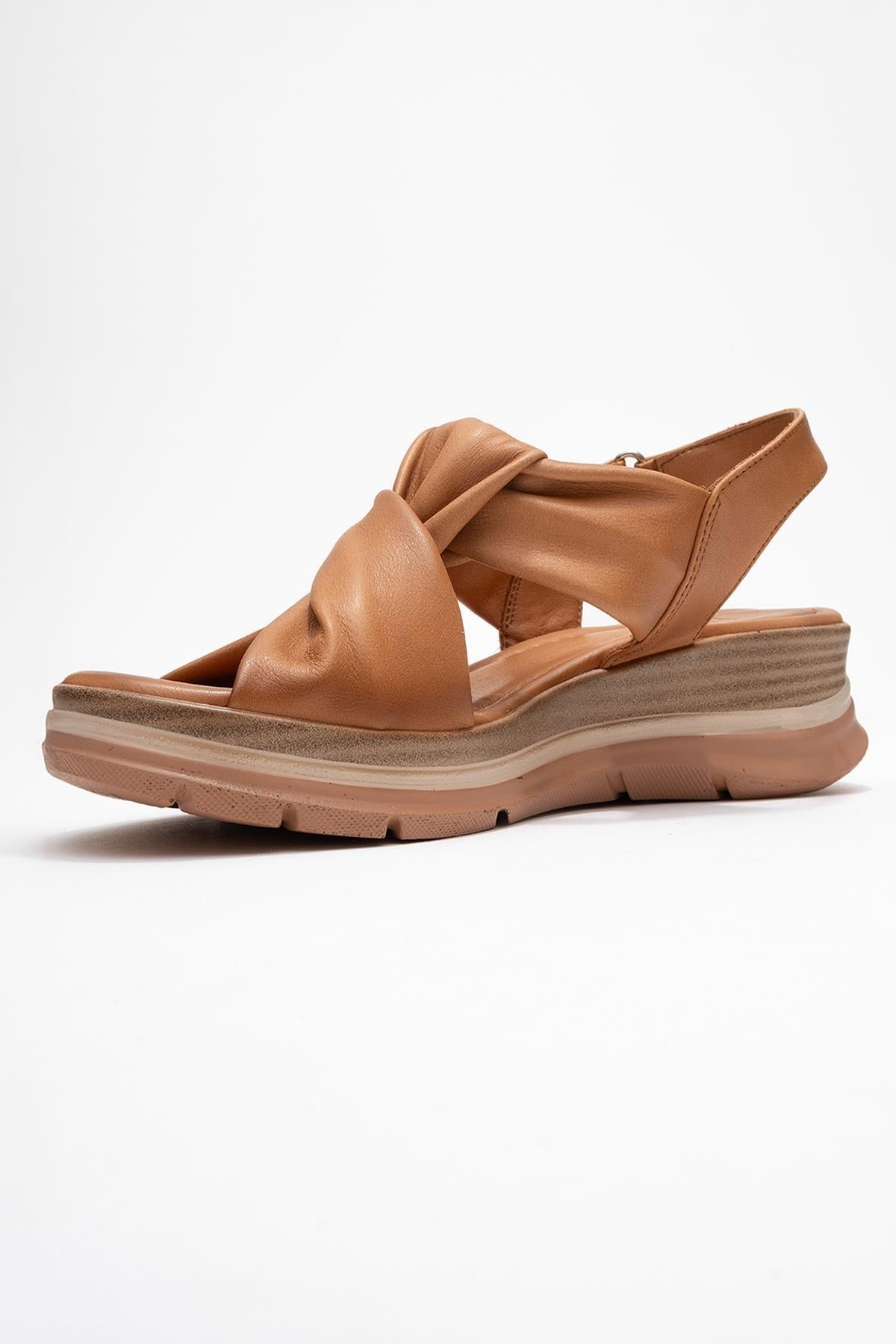 Oara - Cognac Brown Leather Sandal – heel view showing leather, Vowalisse