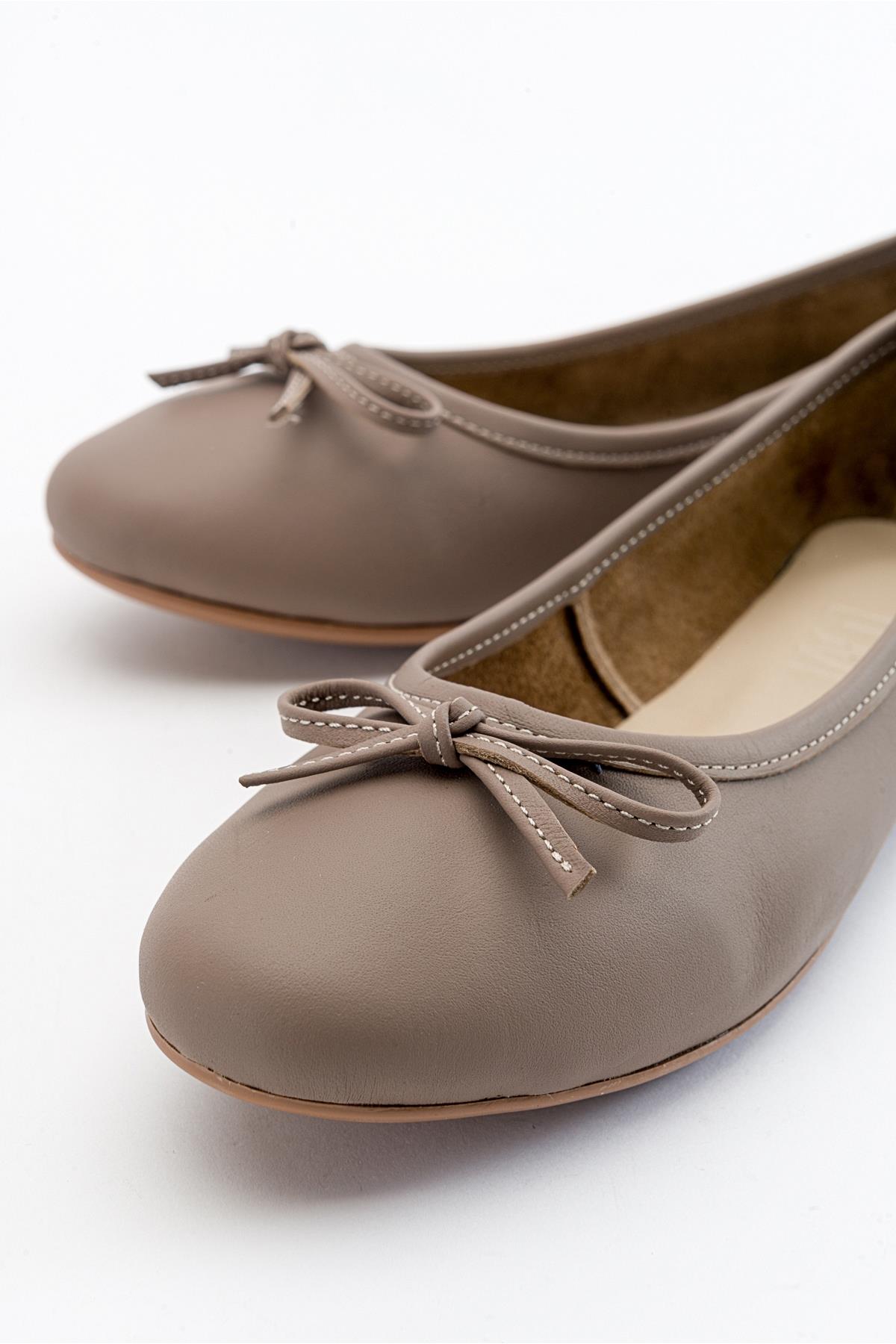 Florence - Light Brown Ballerina Flats – back view showing bow, leather, suede, Vowalisse