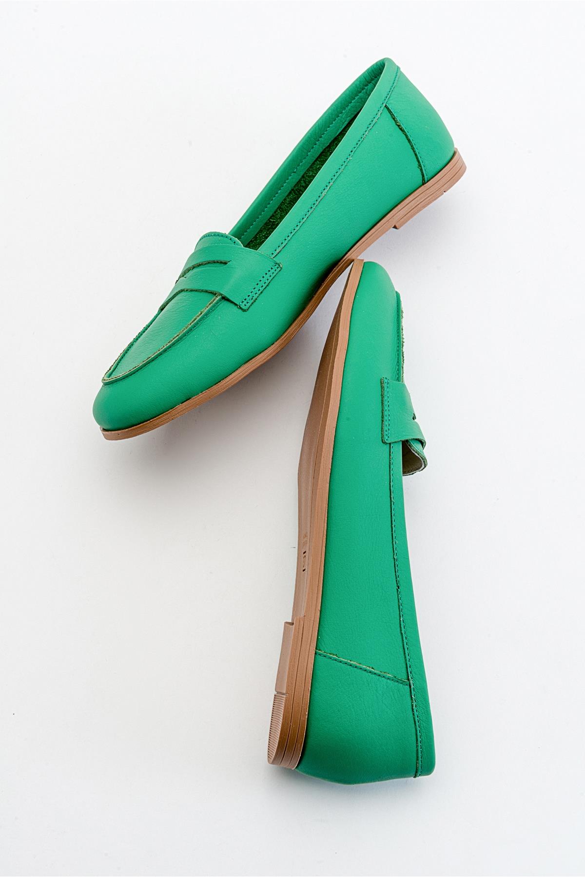 Dorothy - Green Leather Loafers – heel view showing leather, suede, green, Vowalisse