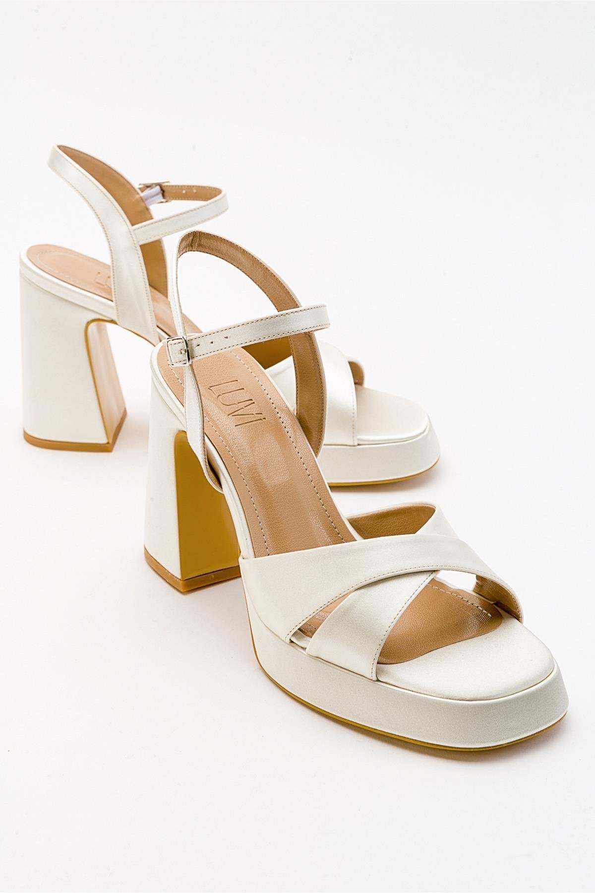 Lello - Ecru Beige Satin Platform Heel Shoe – front three-quarter view showing satin, leather, Vowalisse